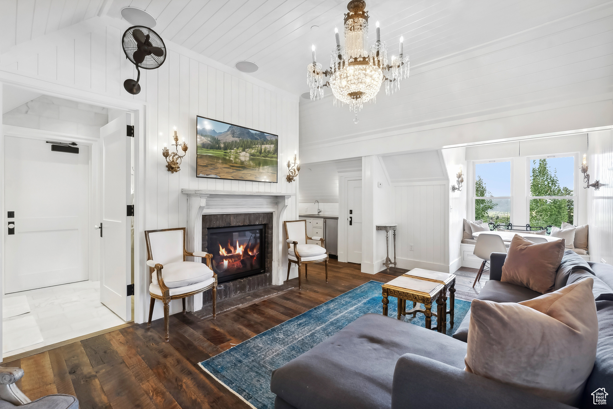 WASHINGTON SCHOOL INN REPLAT - Residential