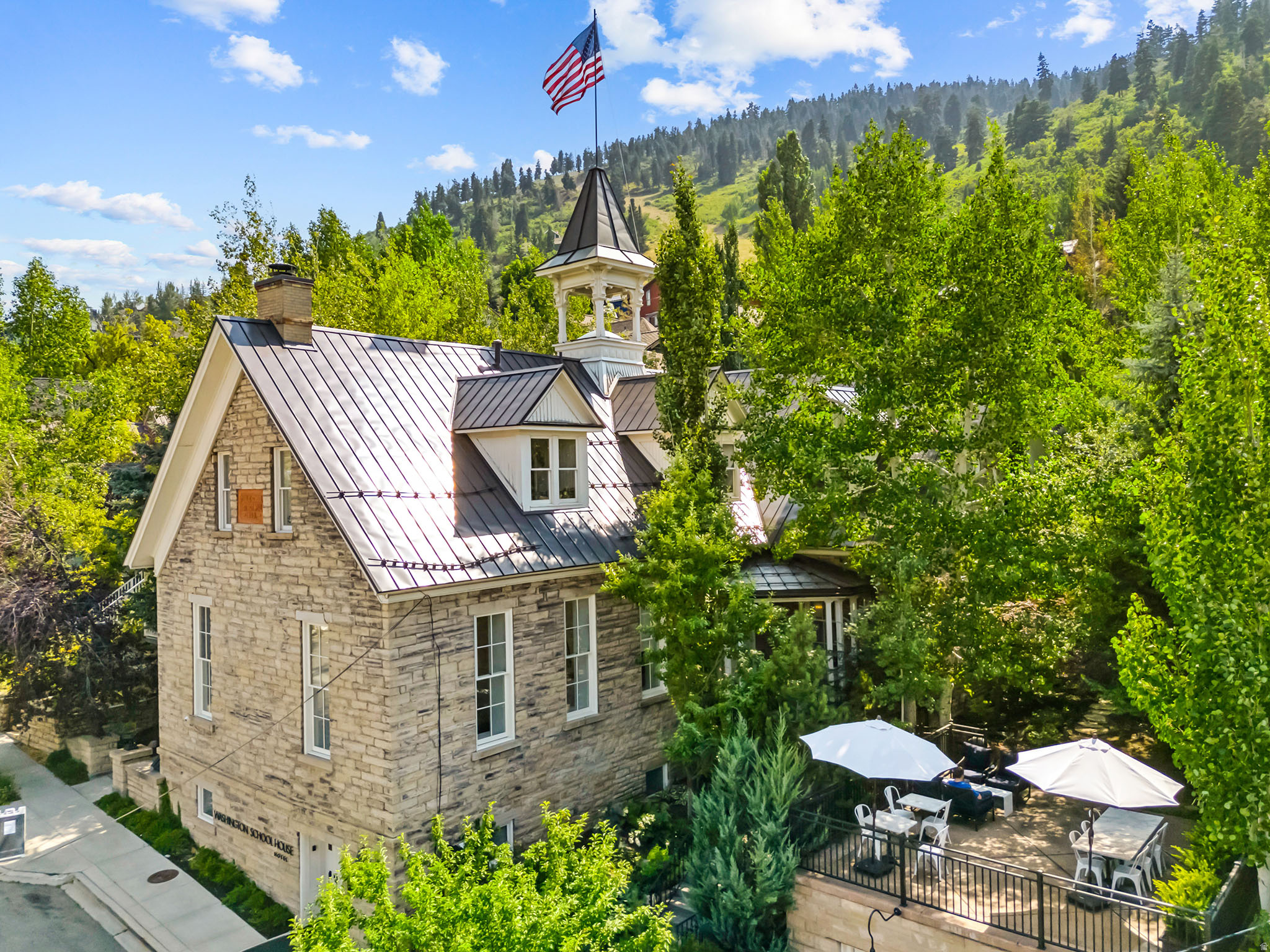 WASHINGTON SCHOOL INN REPLAT - Residential