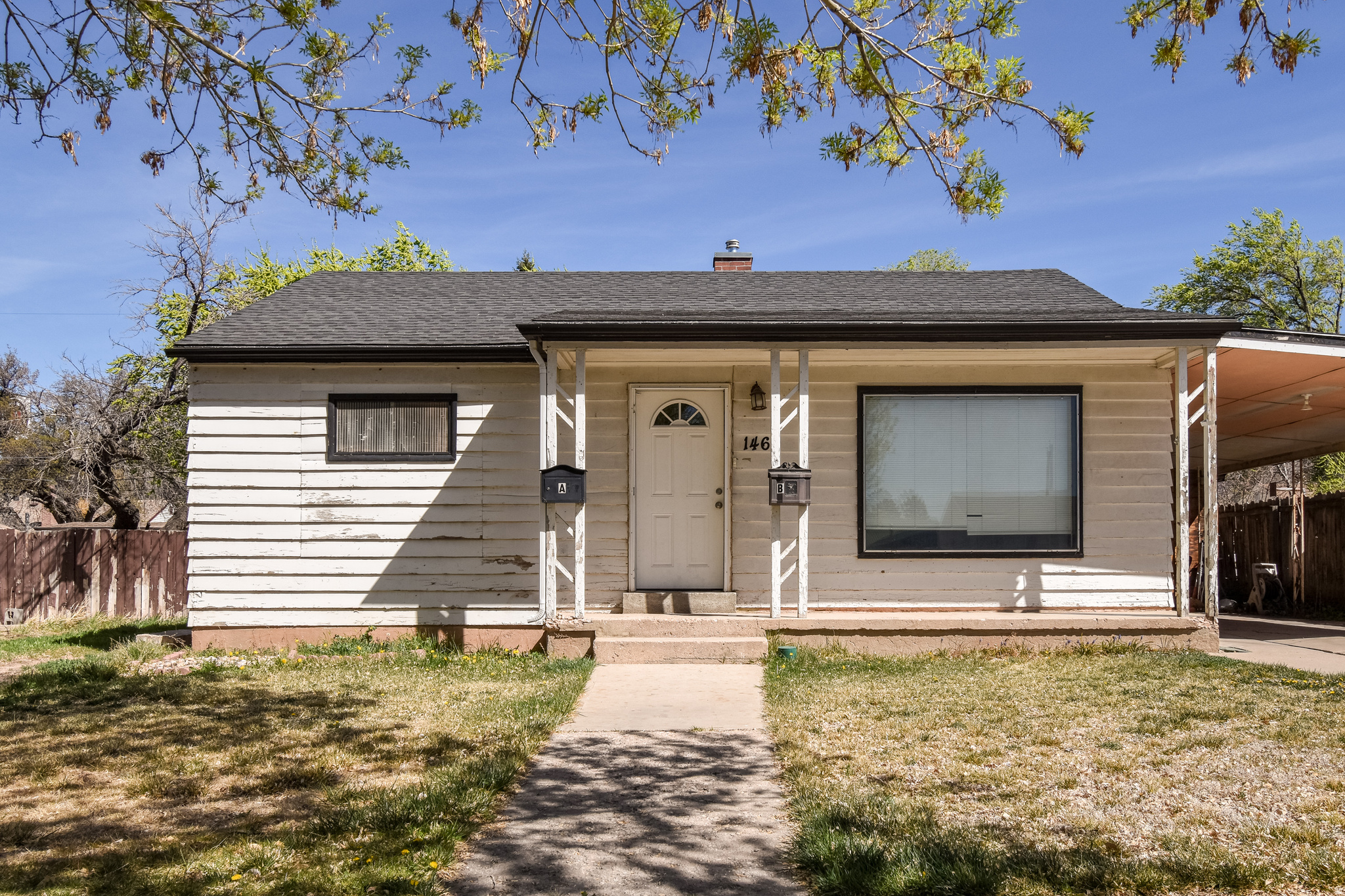 Mountain view home within walking distance to SUU! This is an up/down duplex. The main floor has 3 beds 1 bath with laundry, downstairs has 1 bed 1 bath with it's own laundry and separate entrance! Perfect student rental opportunity or could be a great property to live in one unit and rent out the other to supplement mortgage payment.