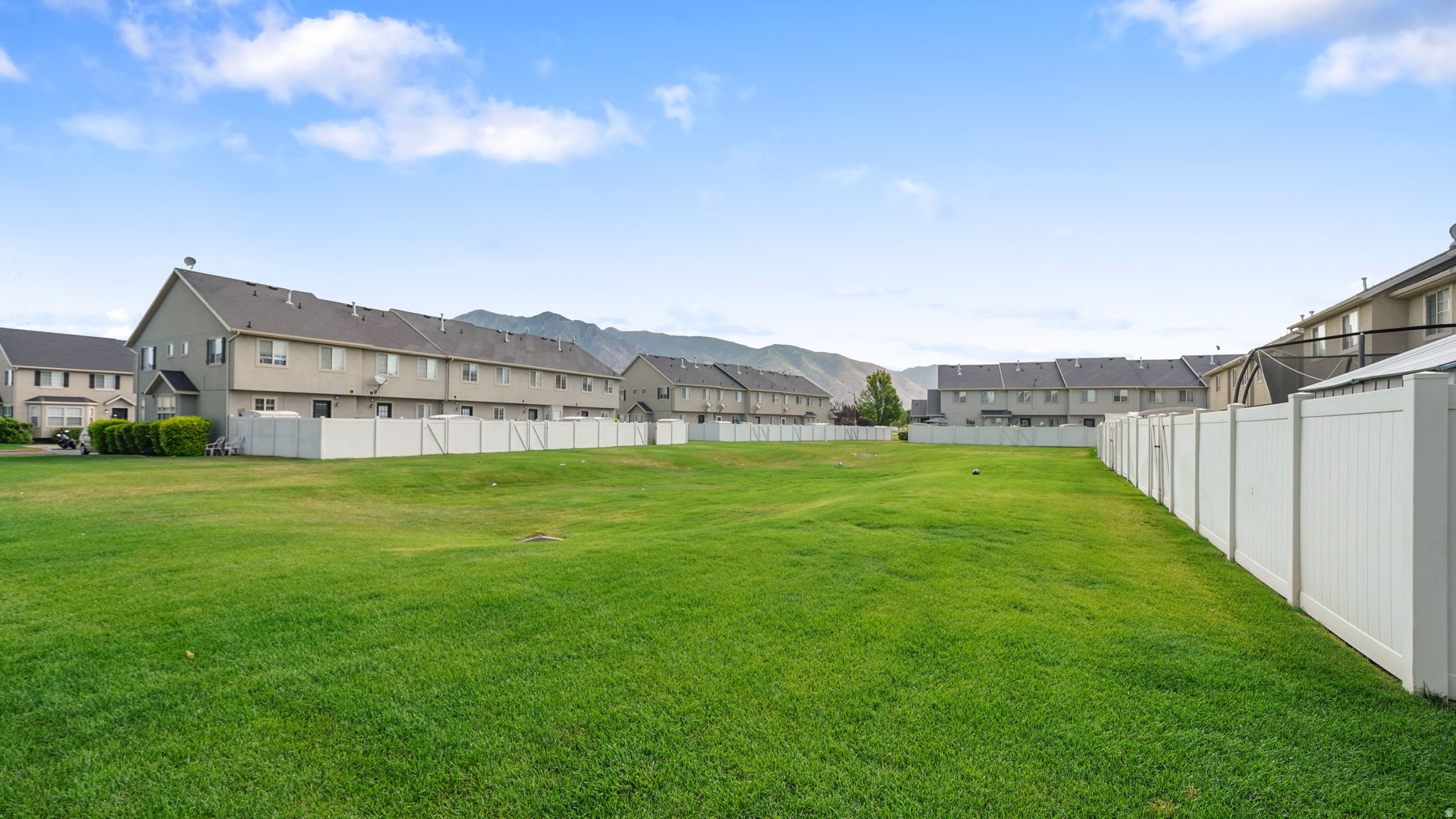 TOWNHOMES AT CAMELOT VILLAGE - Residential