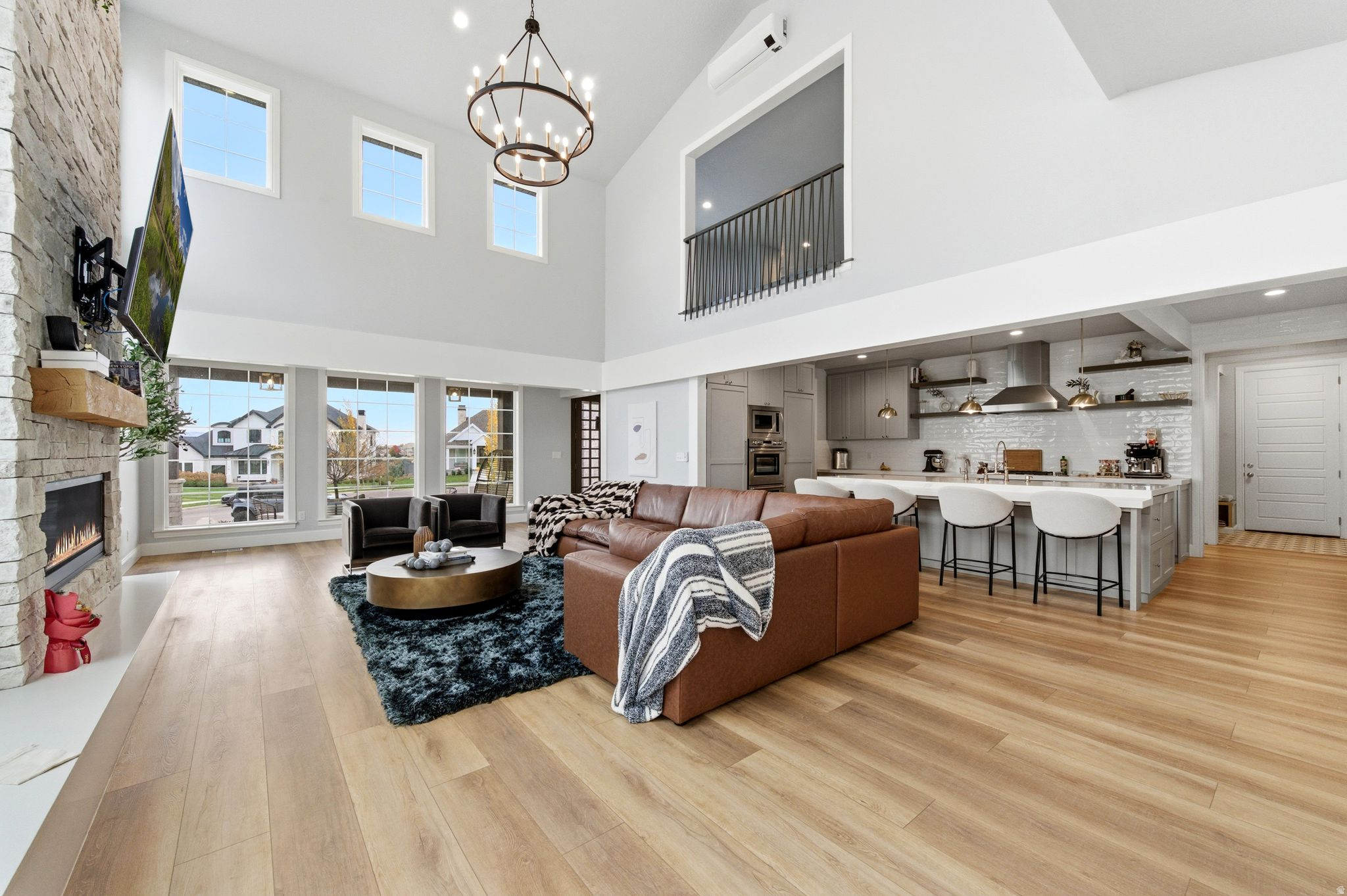 NORTH POINT VIEW - Residential
