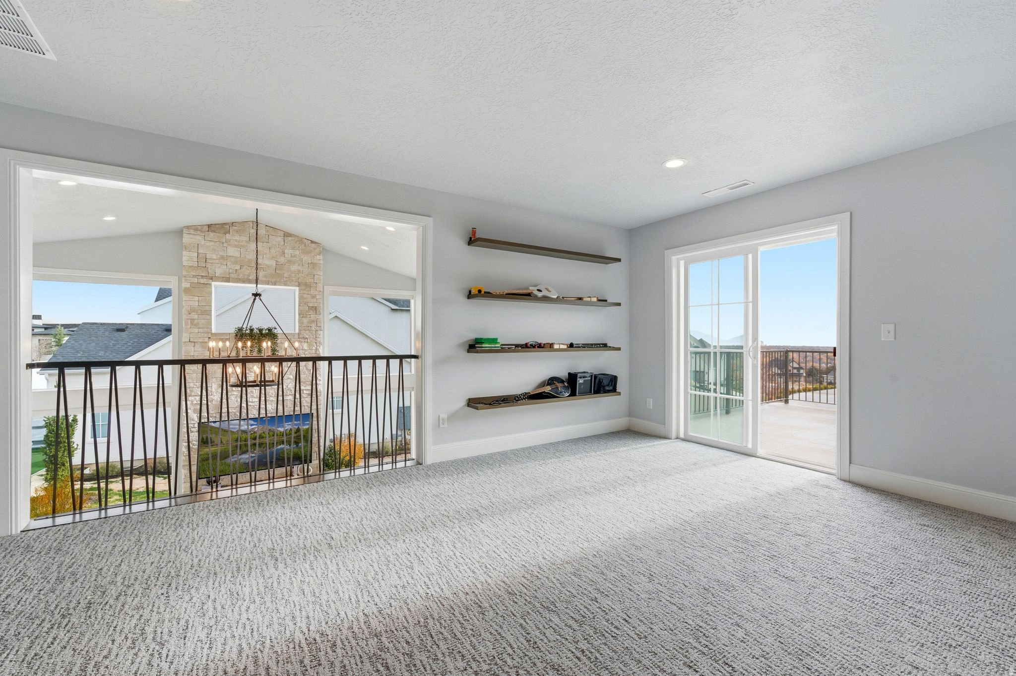 NORTH POINT VIEW - Residential