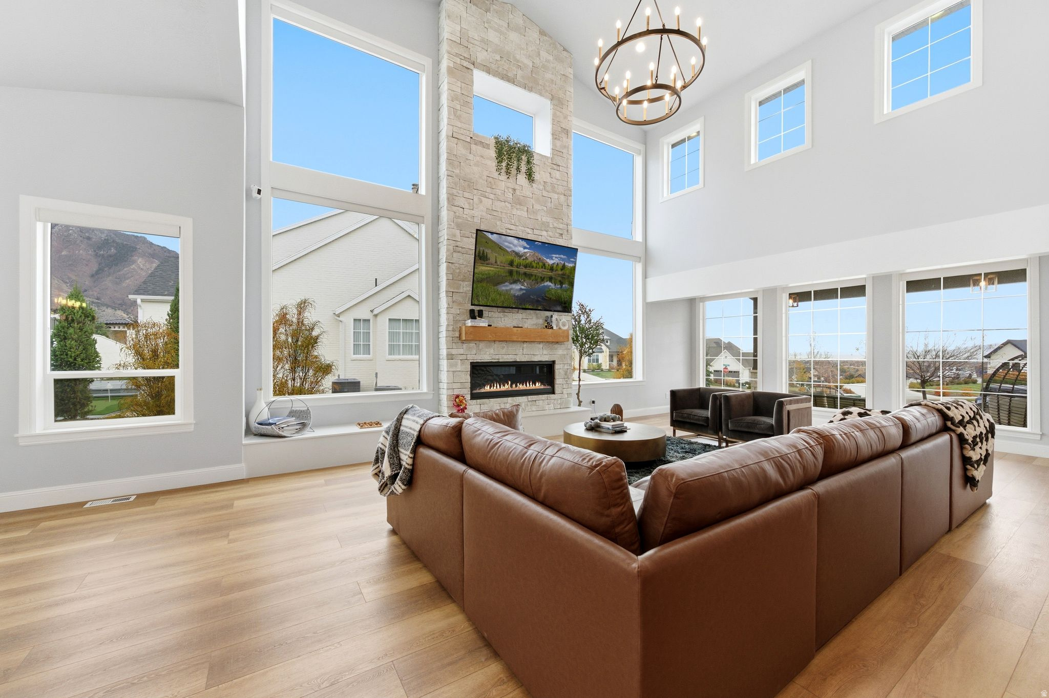 NORTH POINT VIEW - Residential