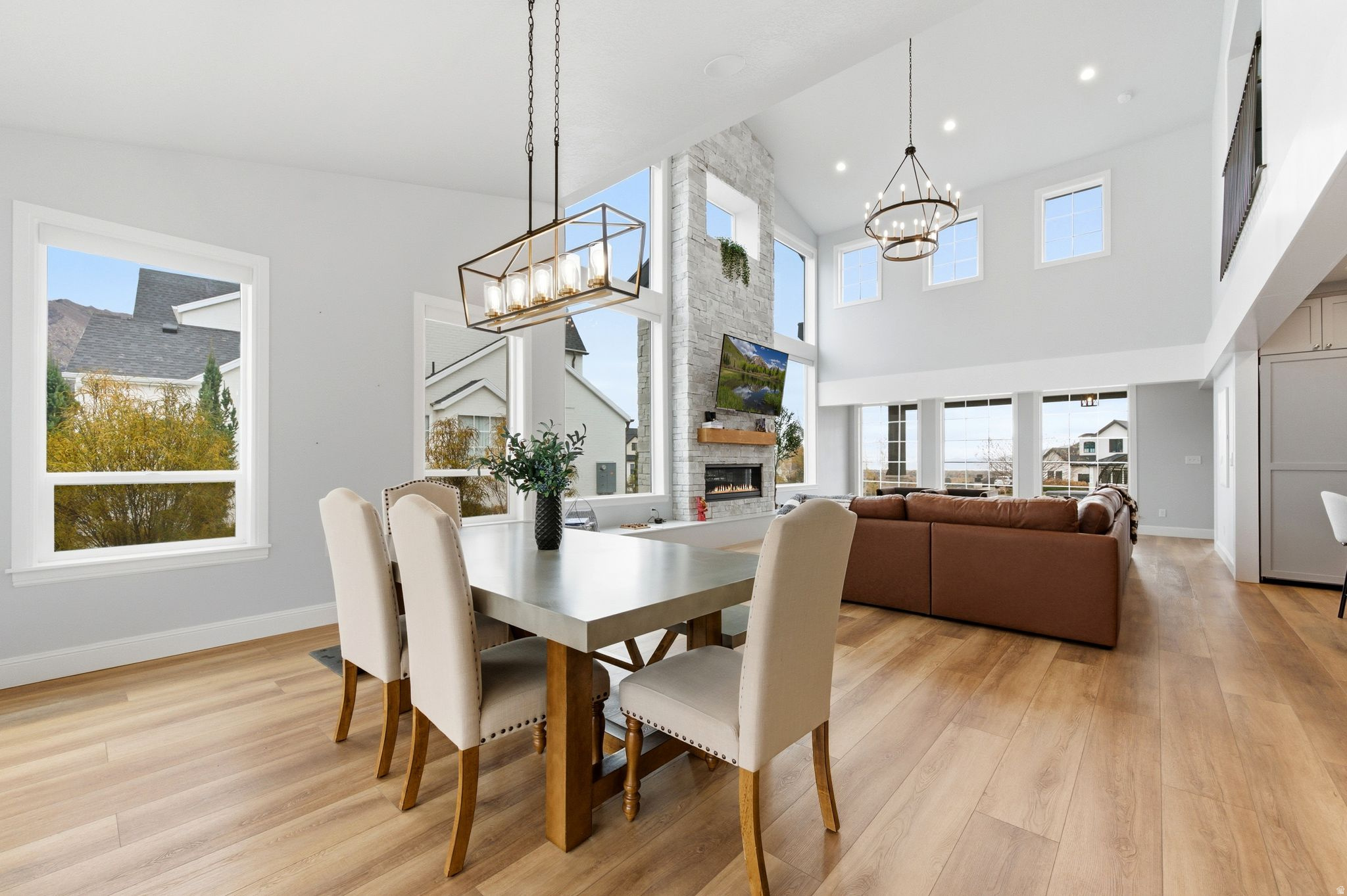 NORTH POINT VIEW - Residential