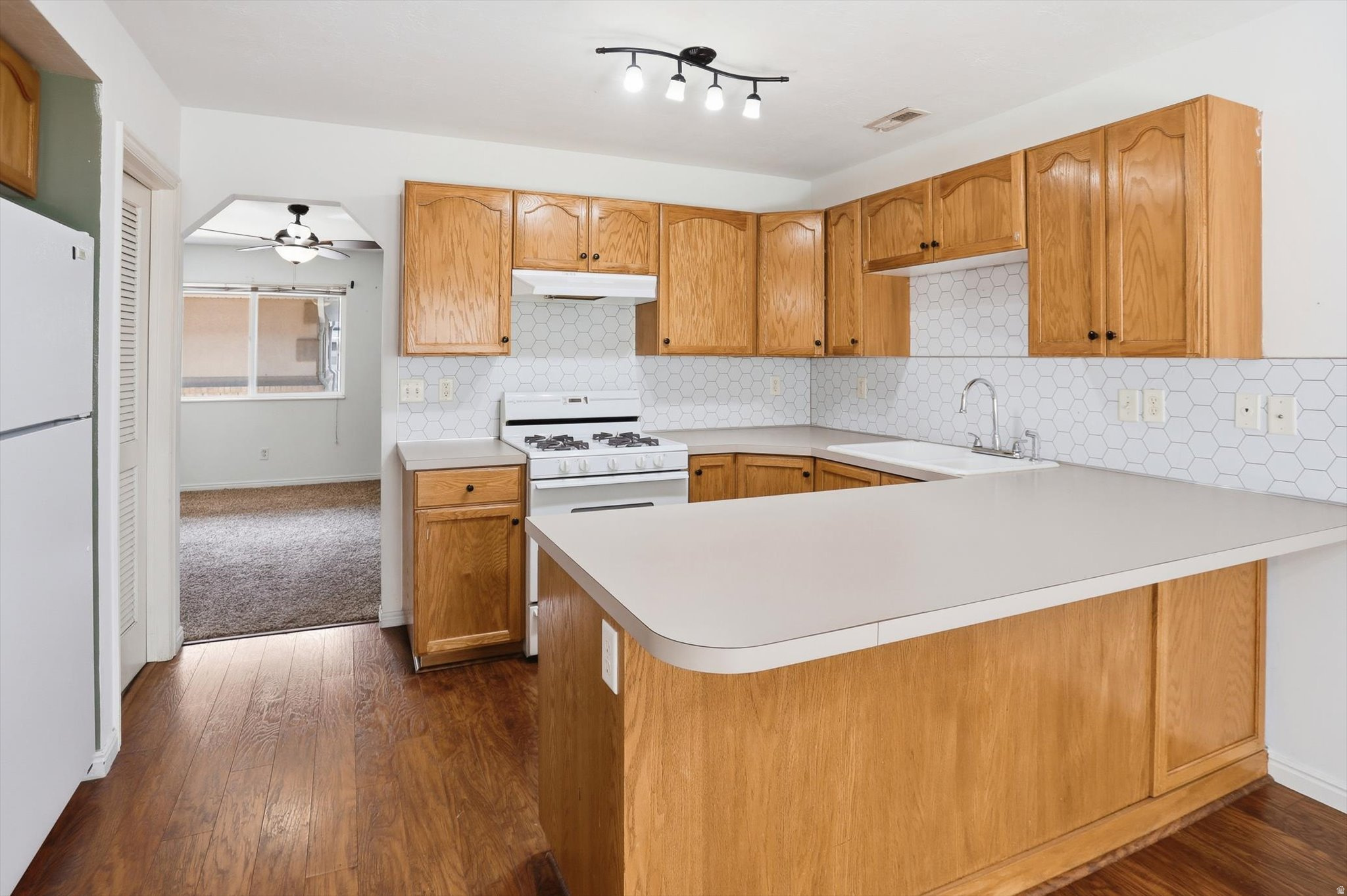 SUNBROOK - Residential