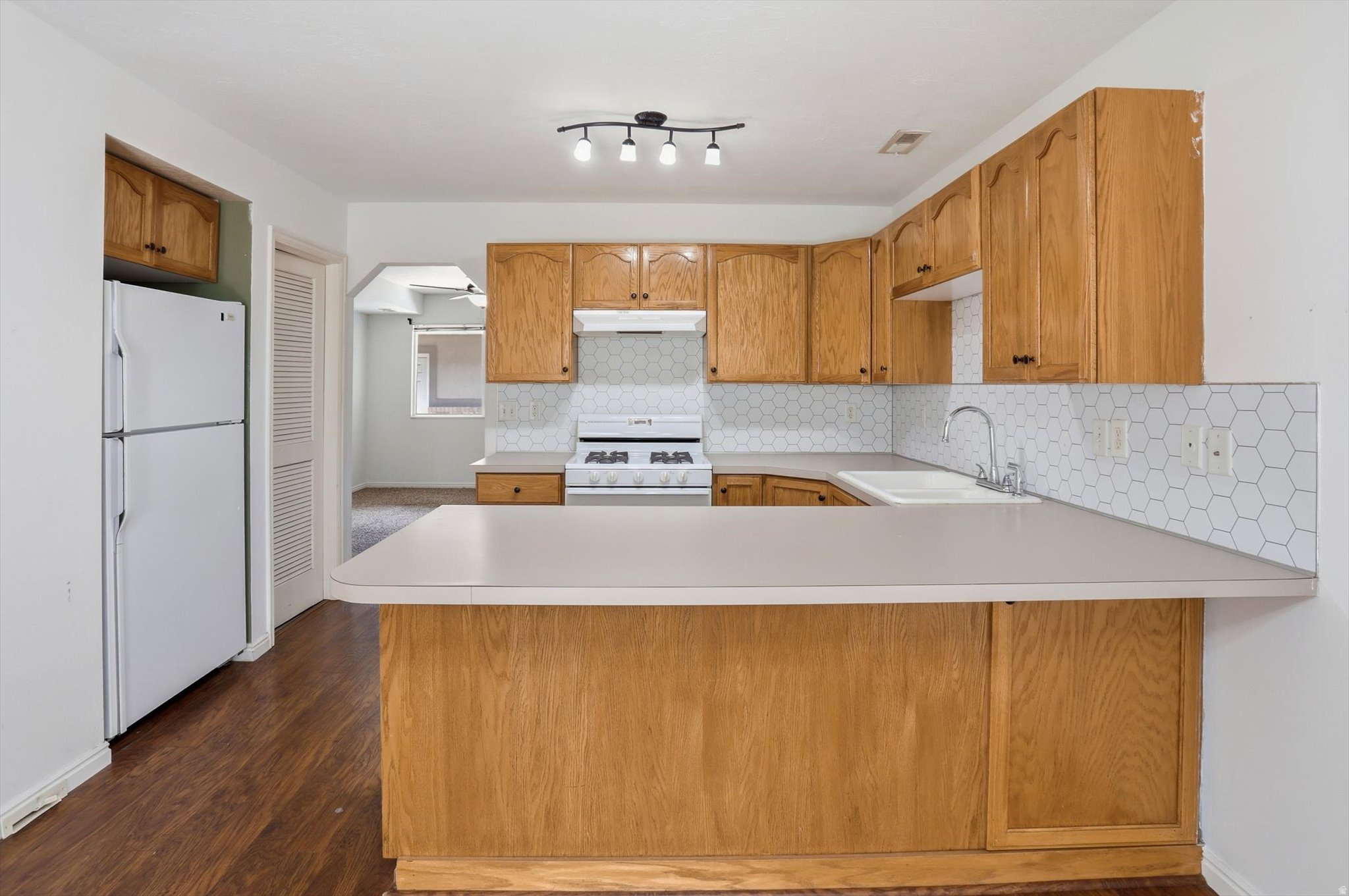 SUNBROOK - Residential