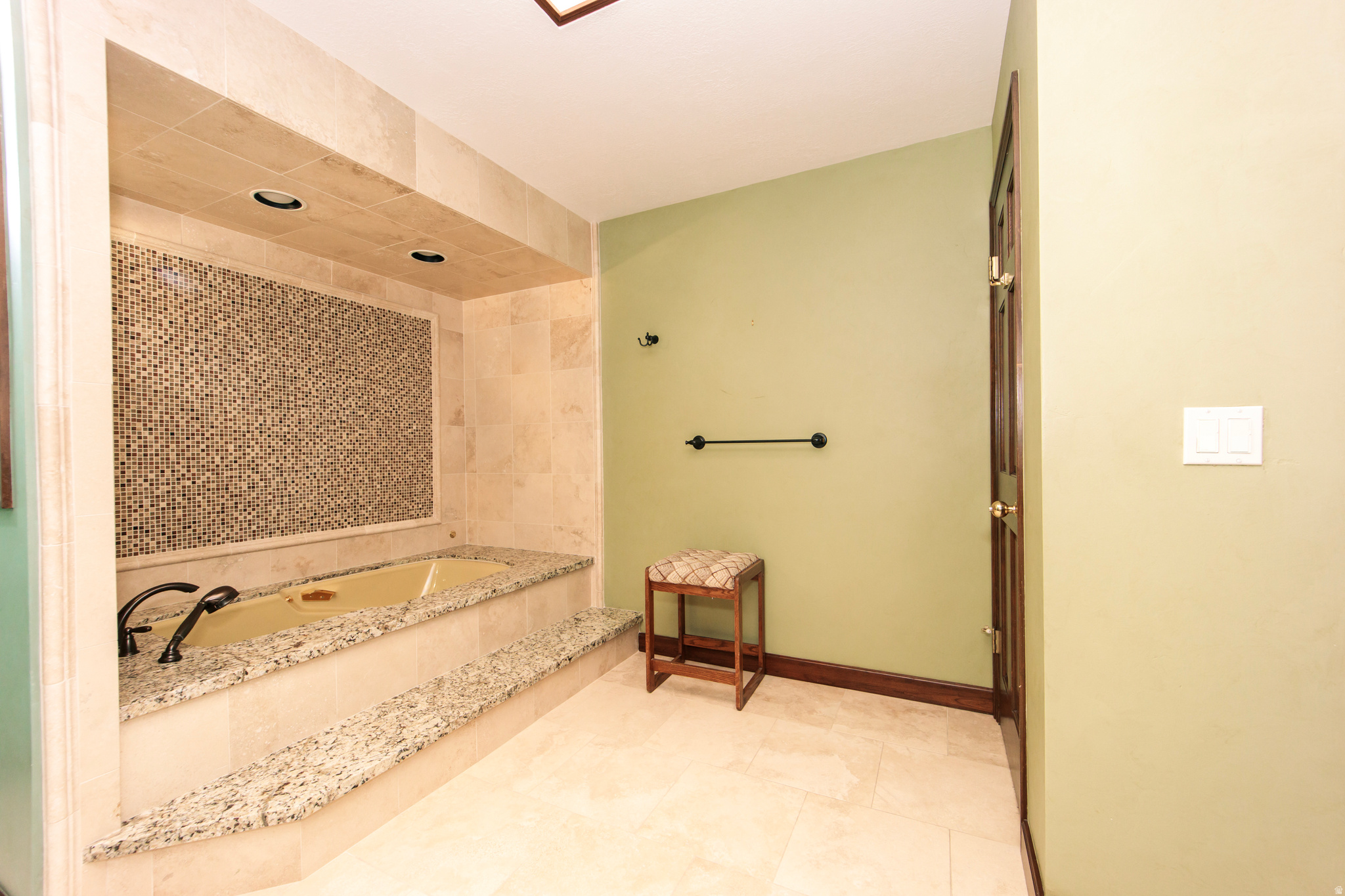 PLEASANT VALLEY ESTATES - Residential
