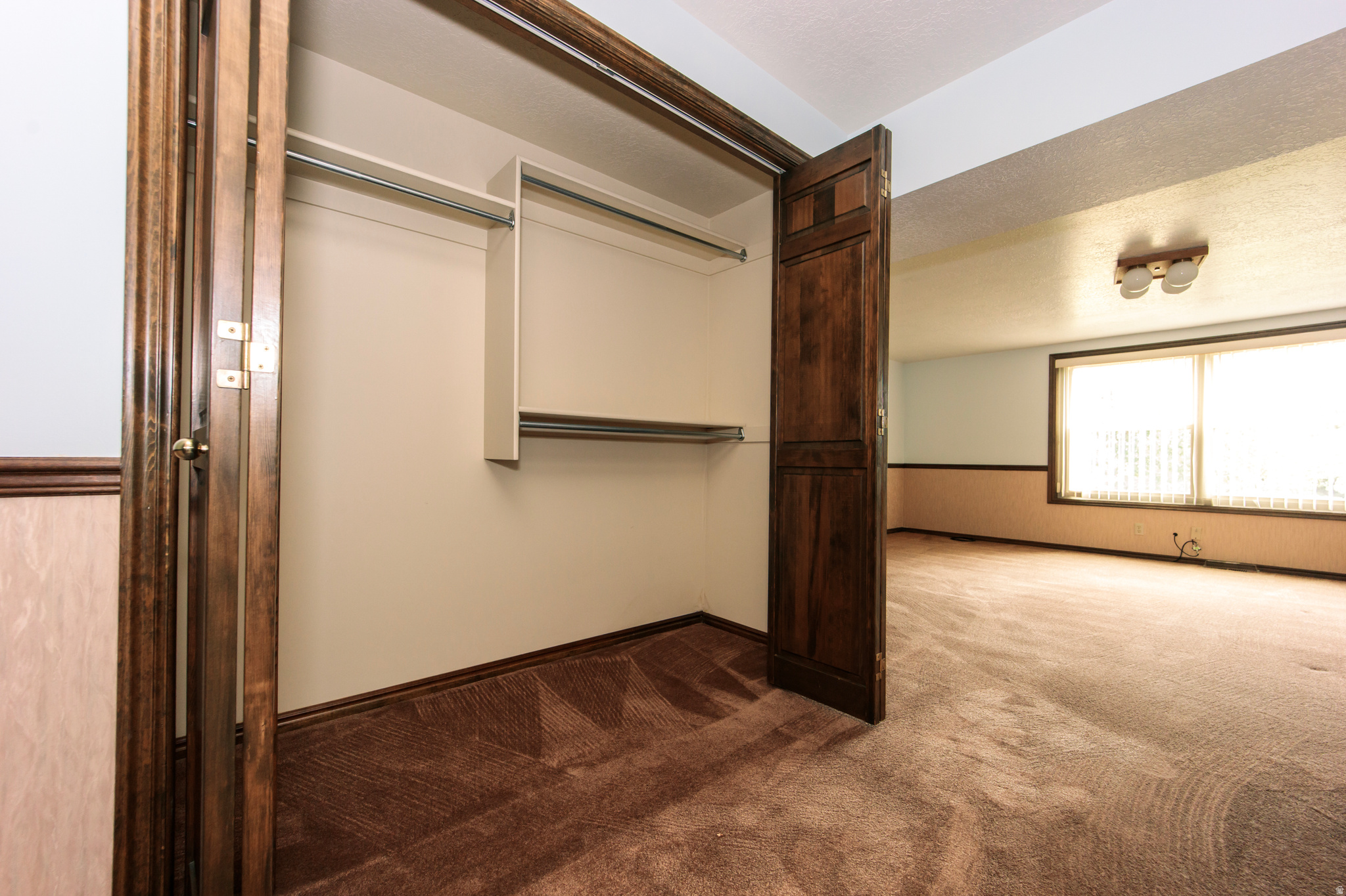 PLEASANT VALLEY ESTATES - Residential