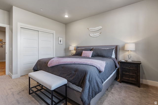 MAYFLOWER LAKESIDE - Residential