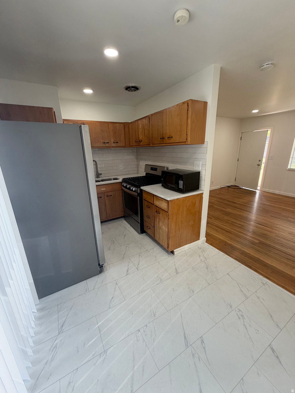 FREE SUB - Residential Lease