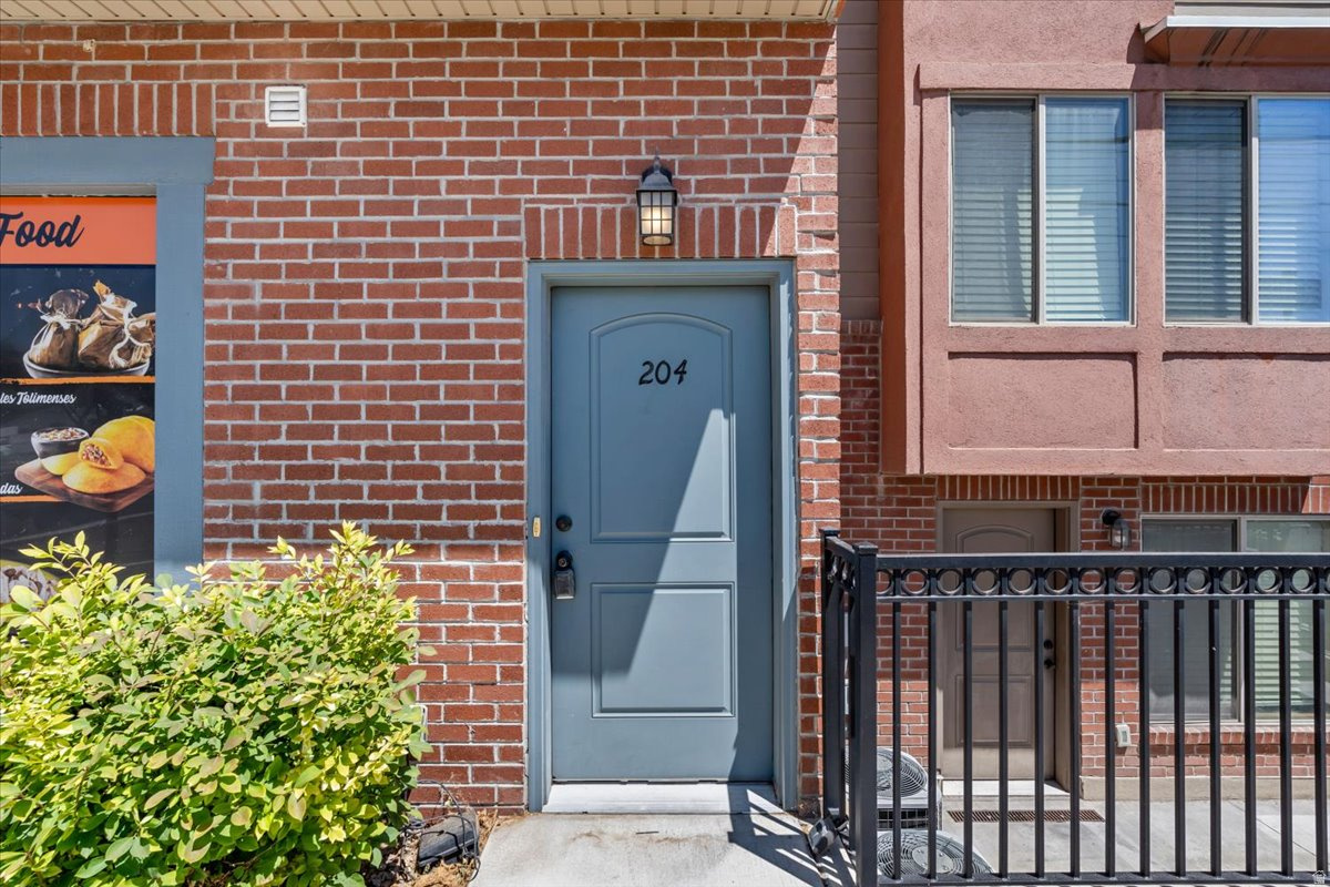 CARSON CORNER - Residential