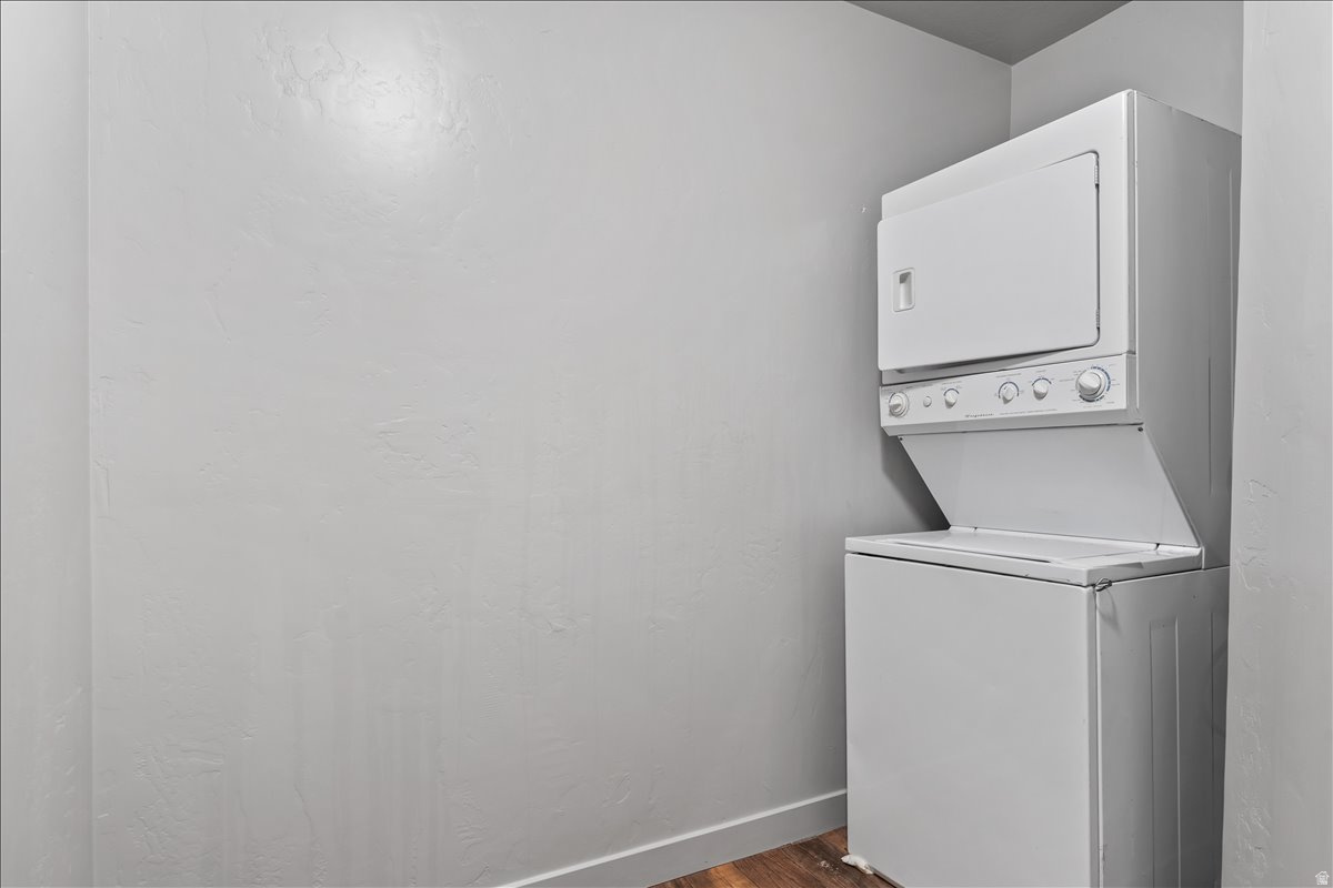 CARSON CORNER - Residential