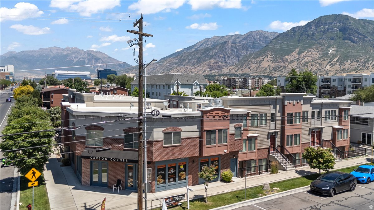 CARSON CORNER - Residential