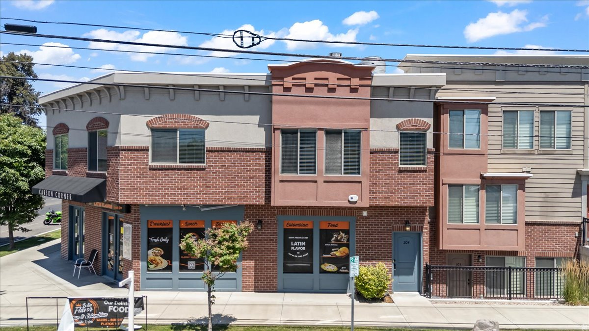 CARSON CORNER - Residential