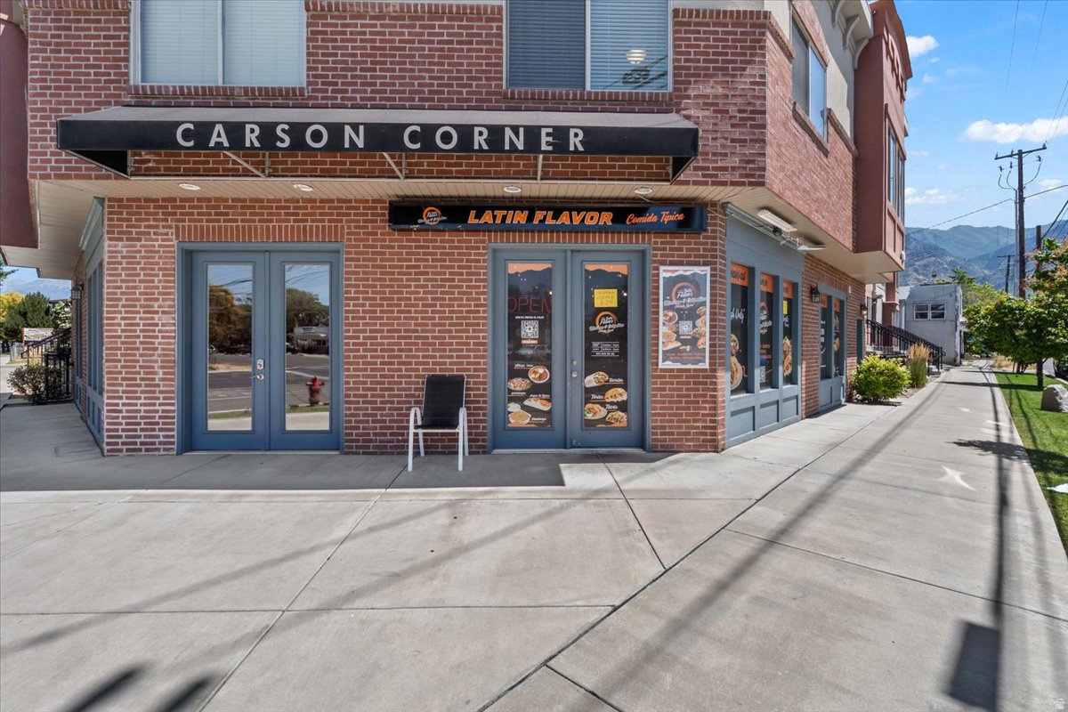 CARSON CORNER - Residential