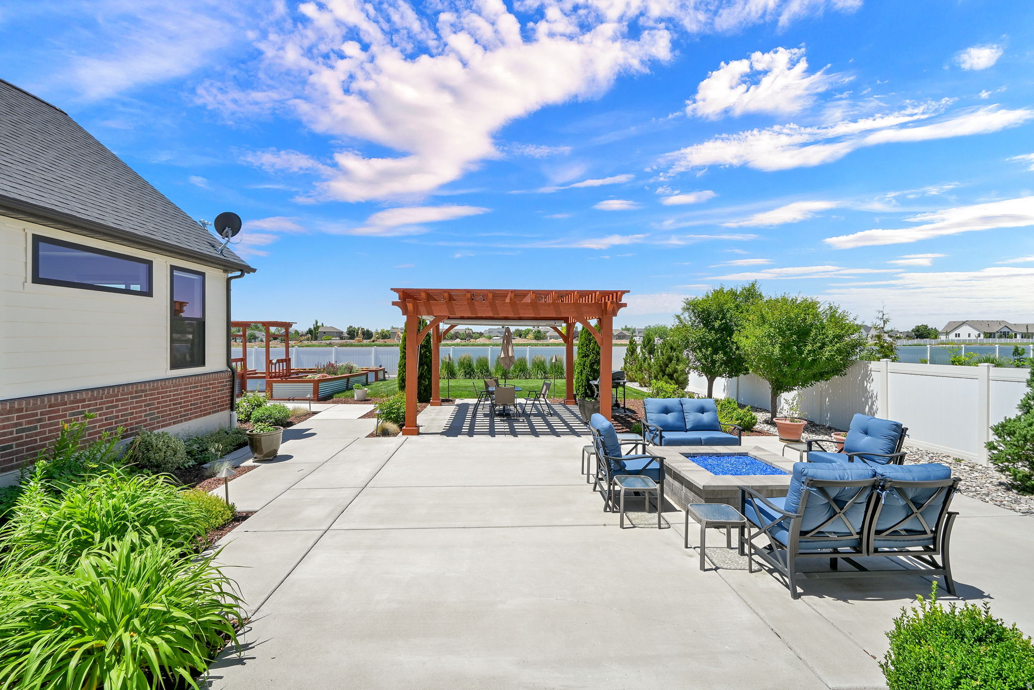MARY'S MEADOWS - Residential