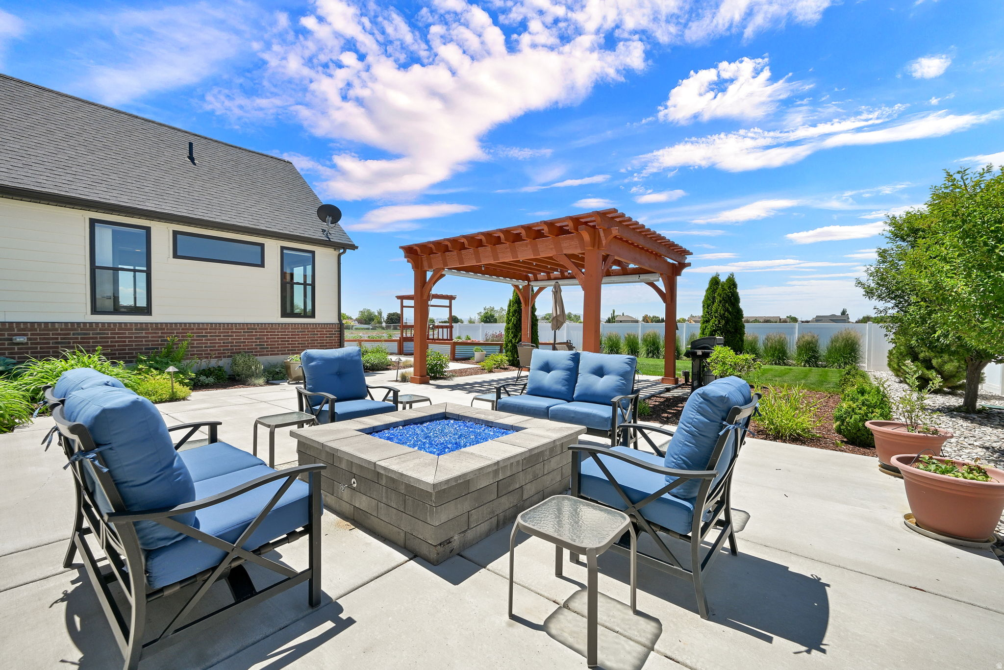 MARY'S MEADOWS - Residential