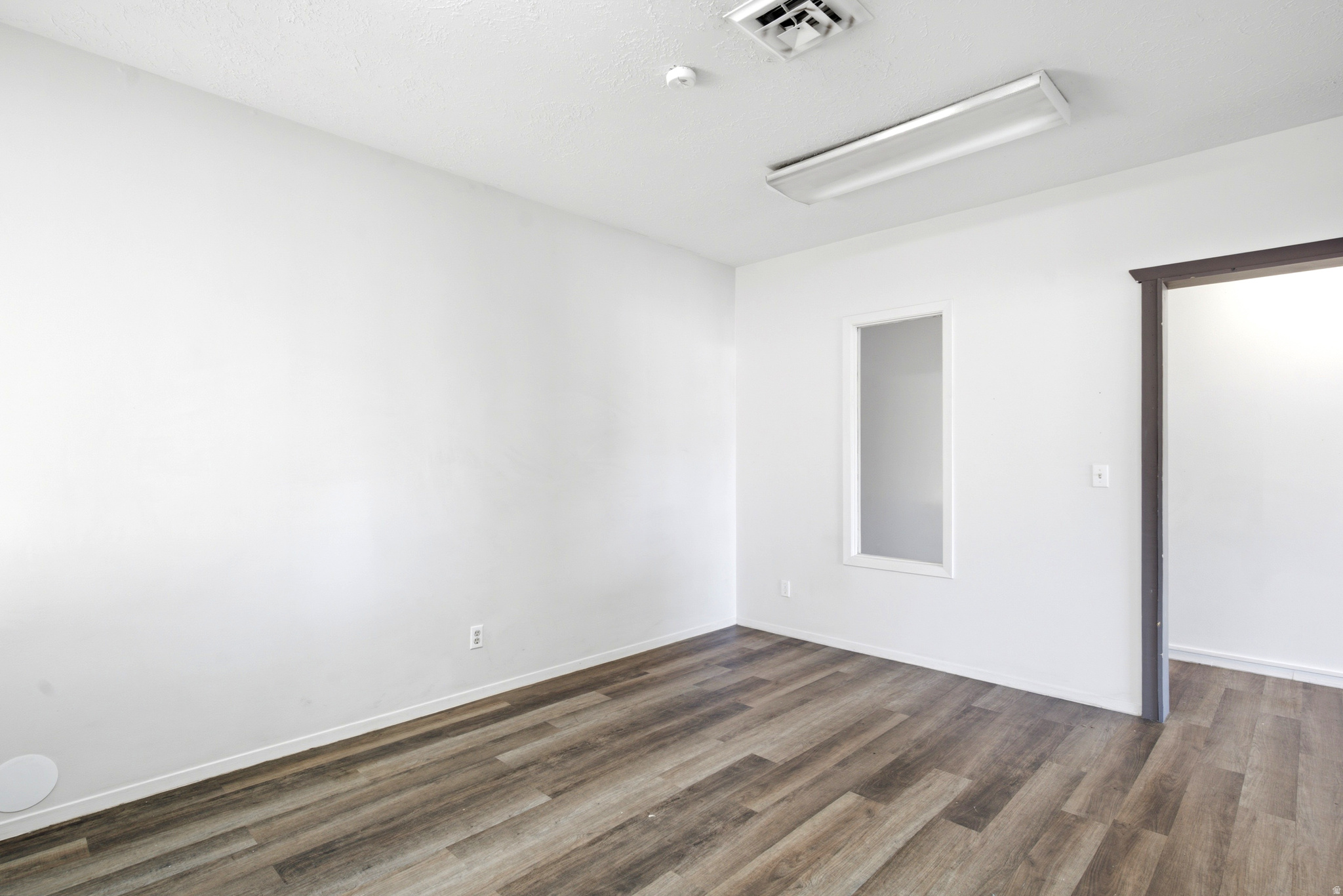 MITCHELL PLAZA - Commercial Lease
