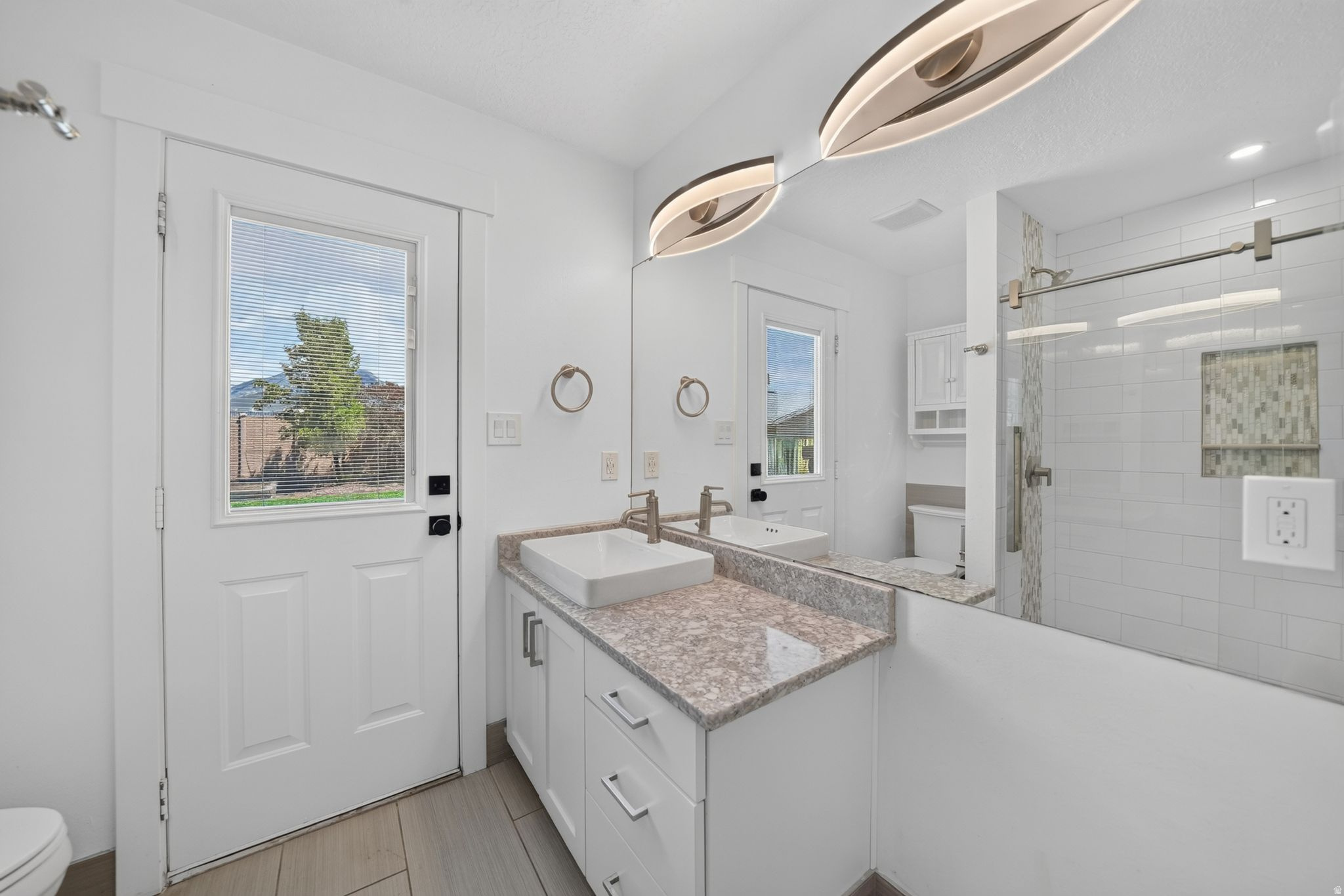 MELANIE GARDENS - Residential