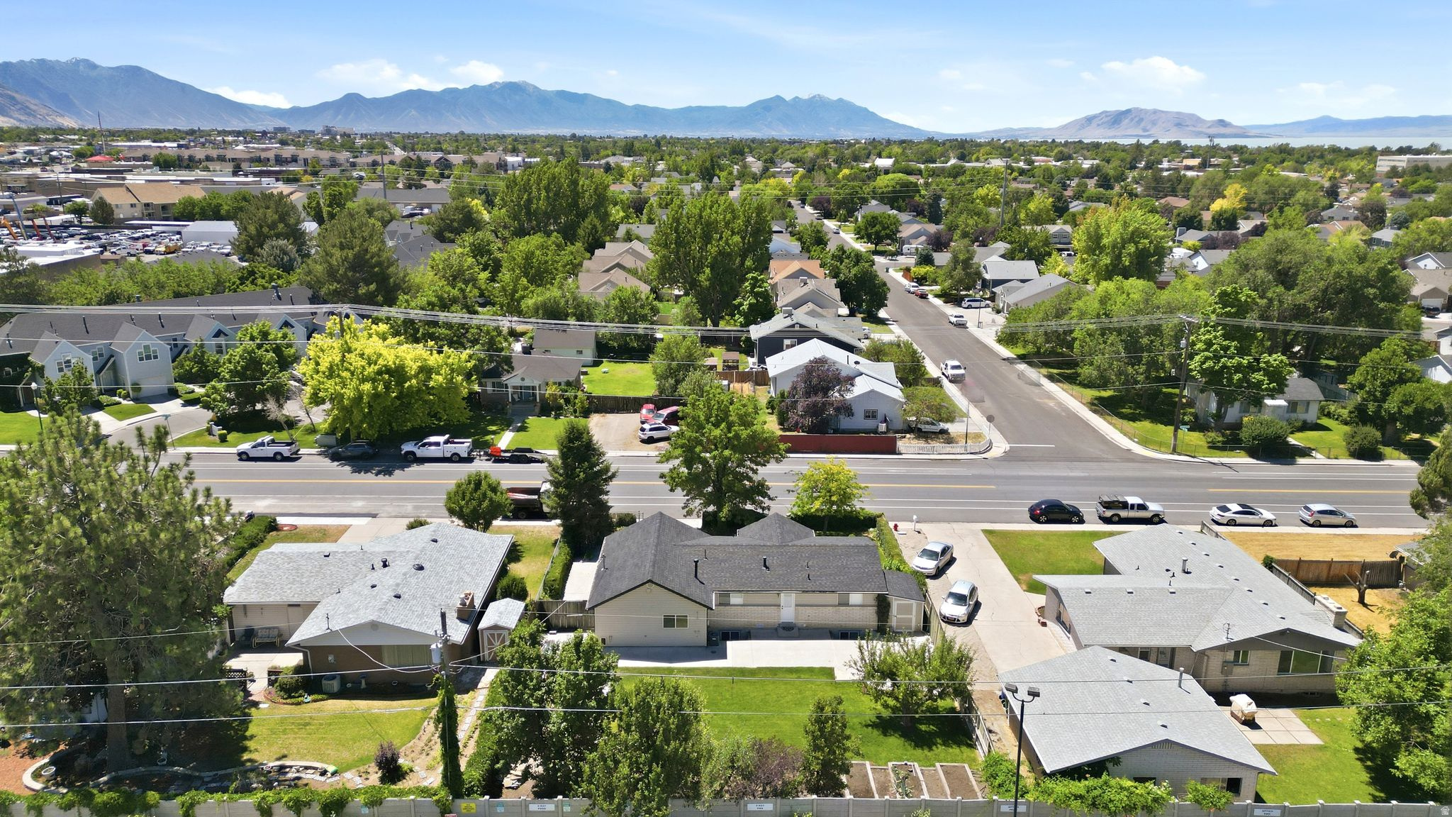 MELANIE GARDENS - Residential