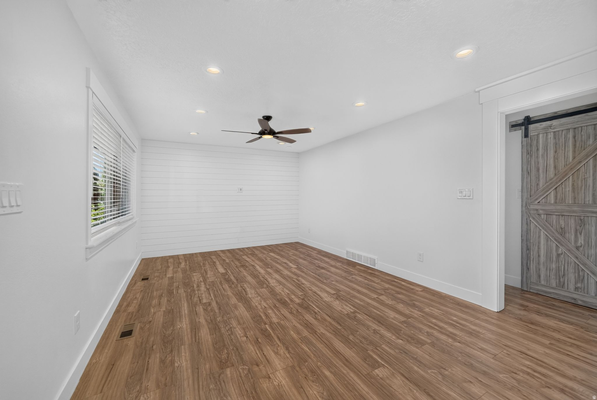 MELANIE GARDENS - Residential
