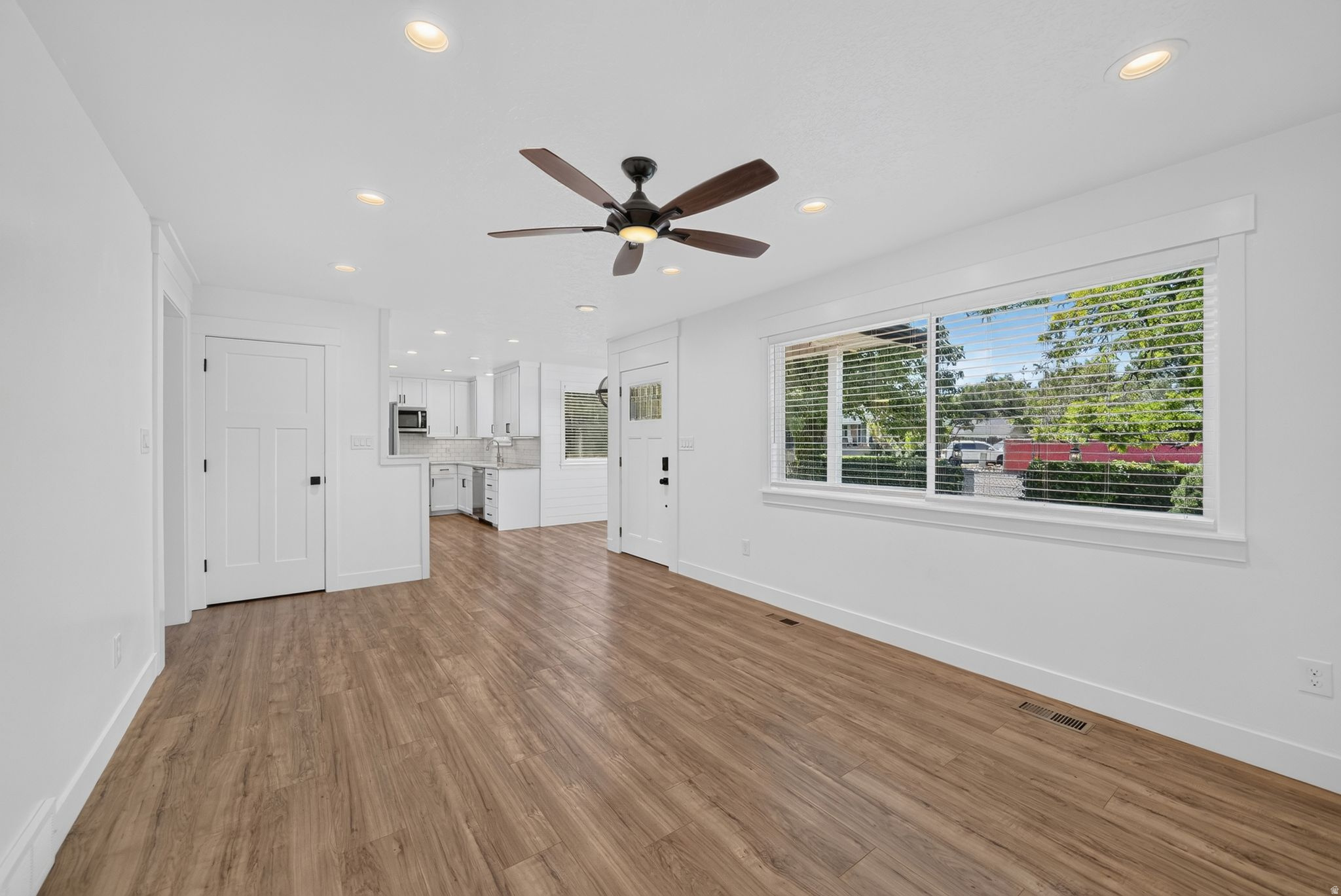 MELANIE GARDENS - Residential