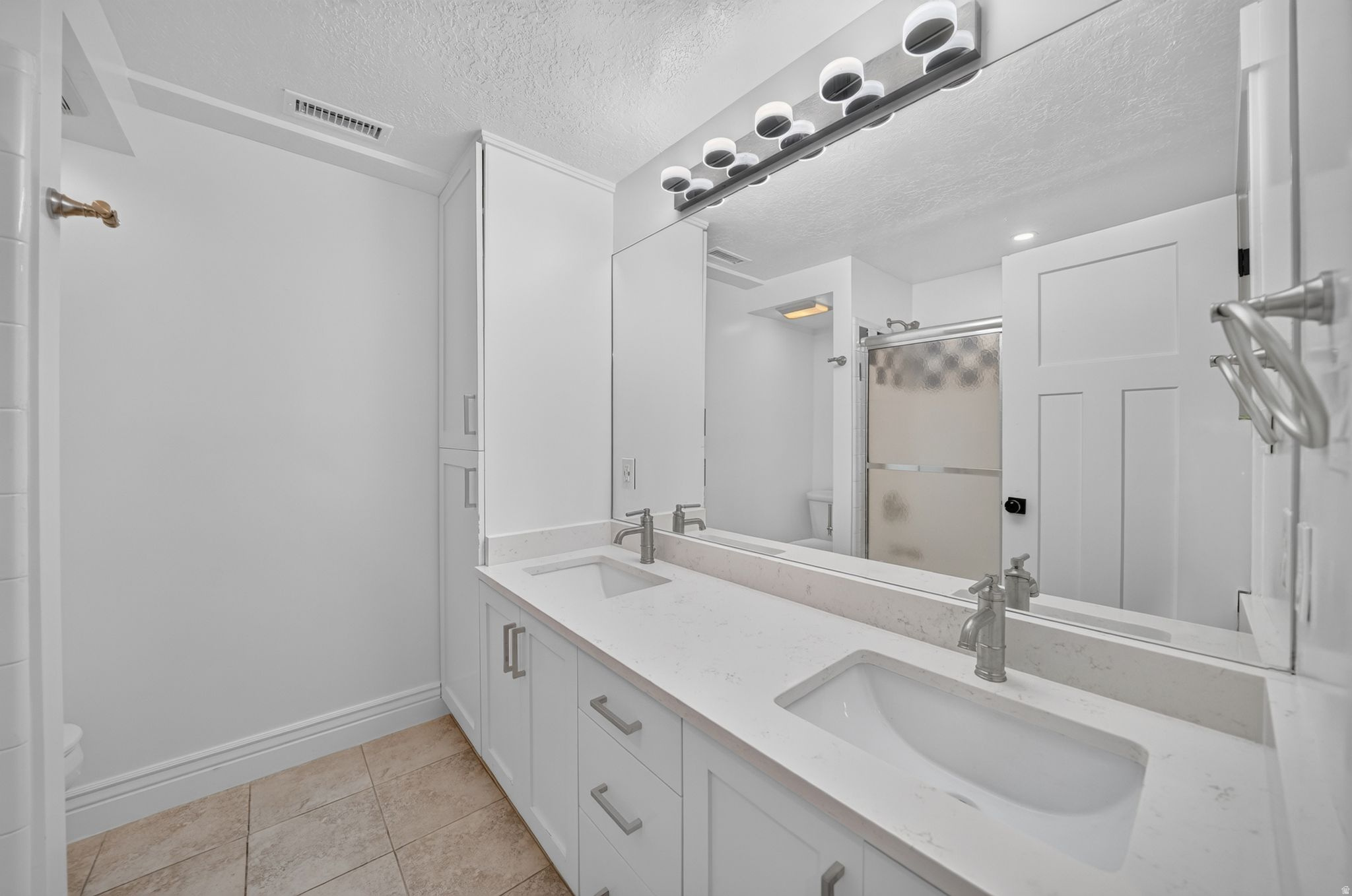 MELANIE GARDENS - Residential