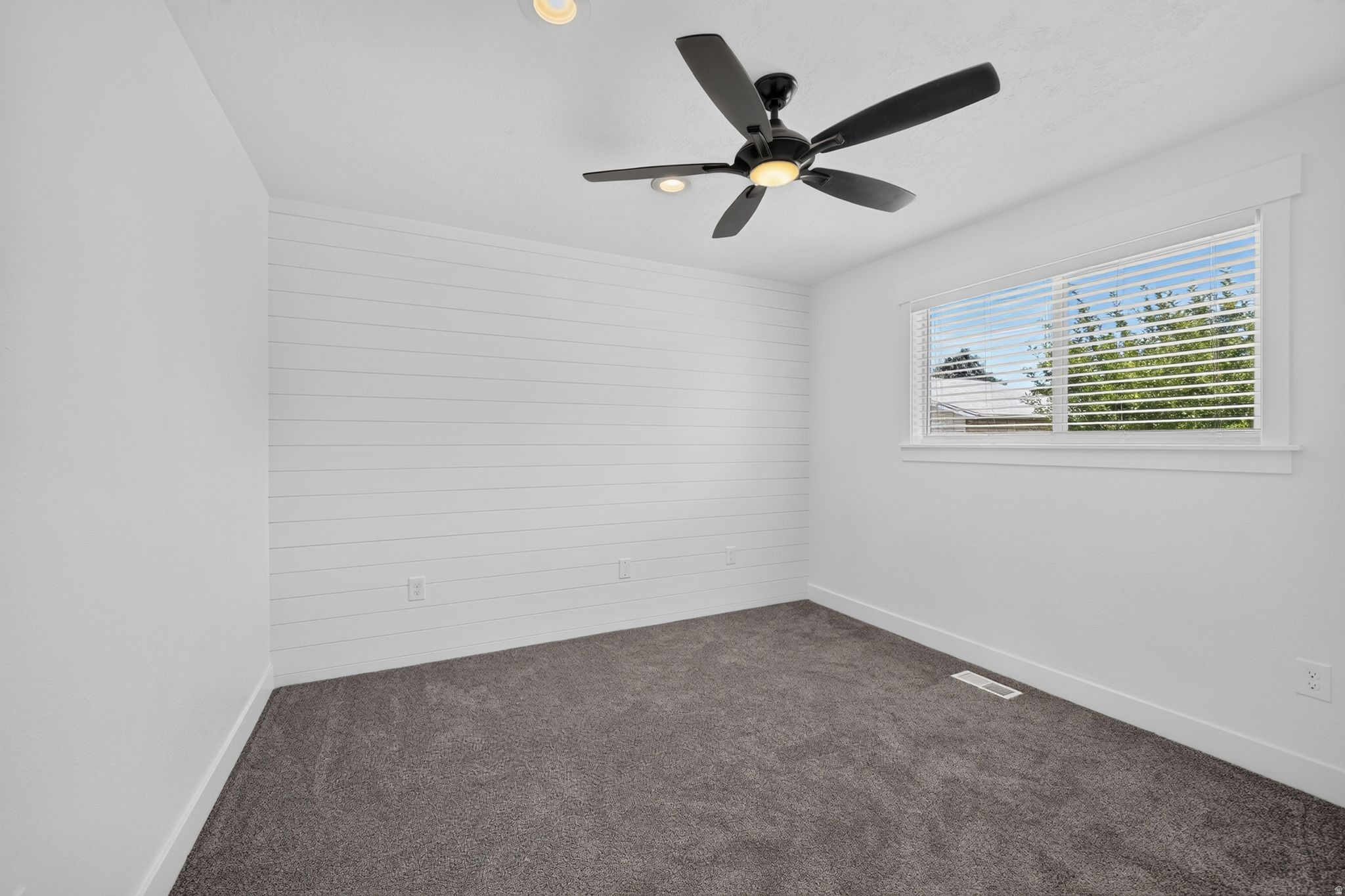 MELANIE GARDENS - Residential