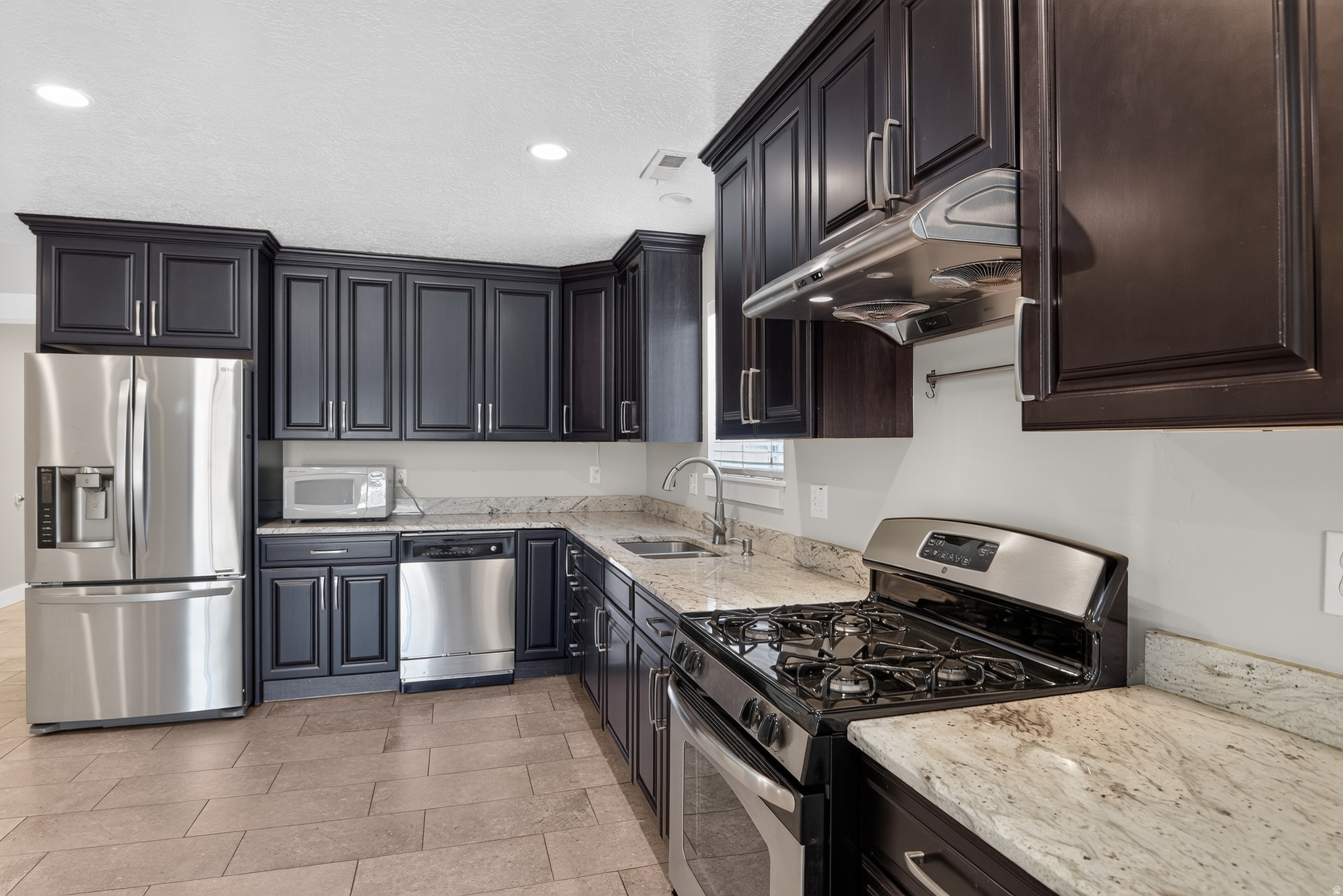 HOLLYWOOD - Residential