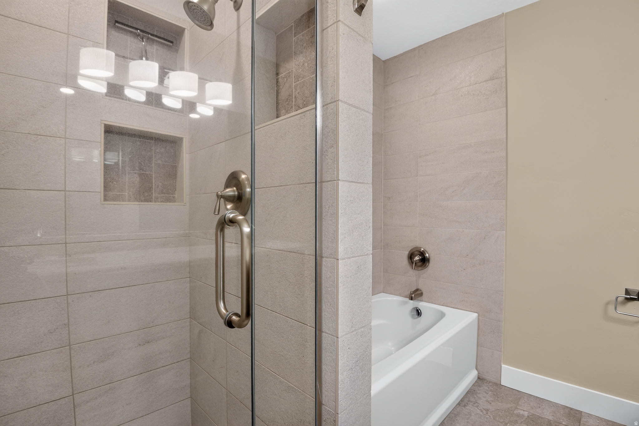 HOLLYWOOD - Residential