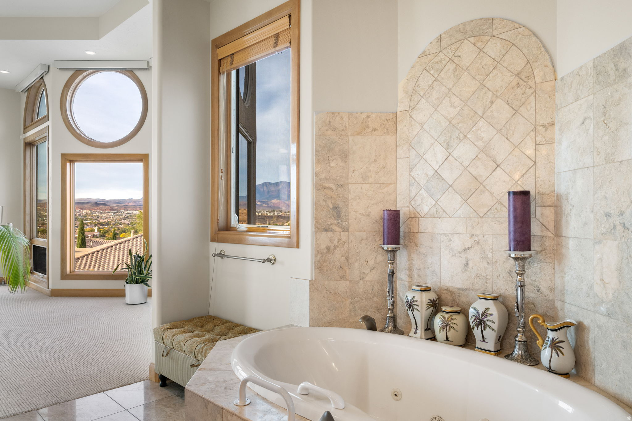 FALCON POINT - Residential