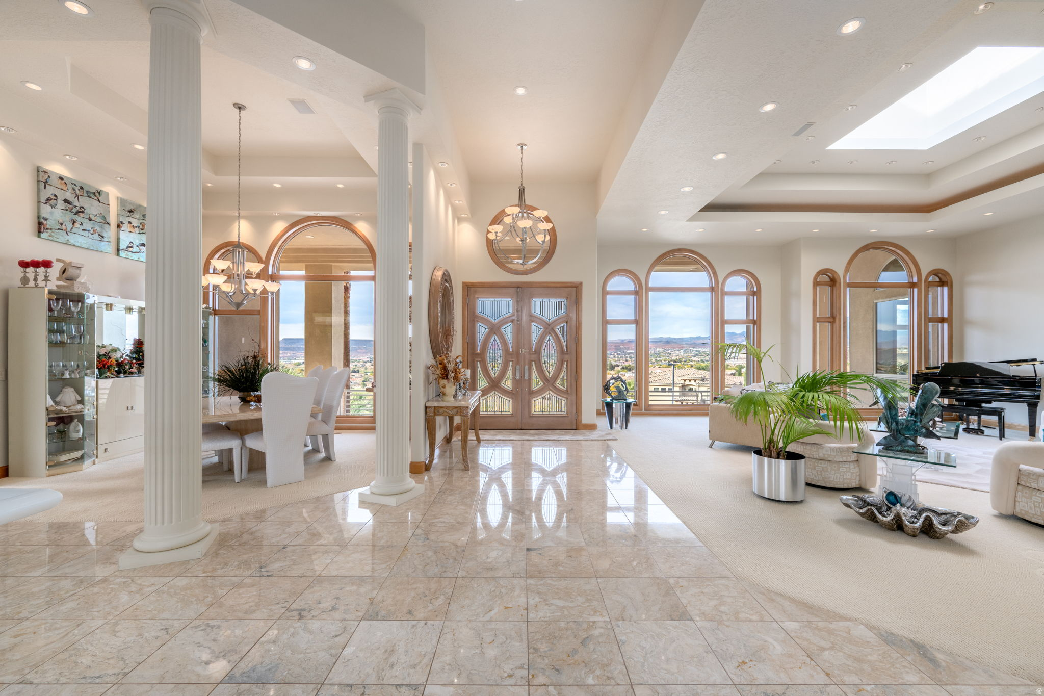 FALCON POINT - Residential