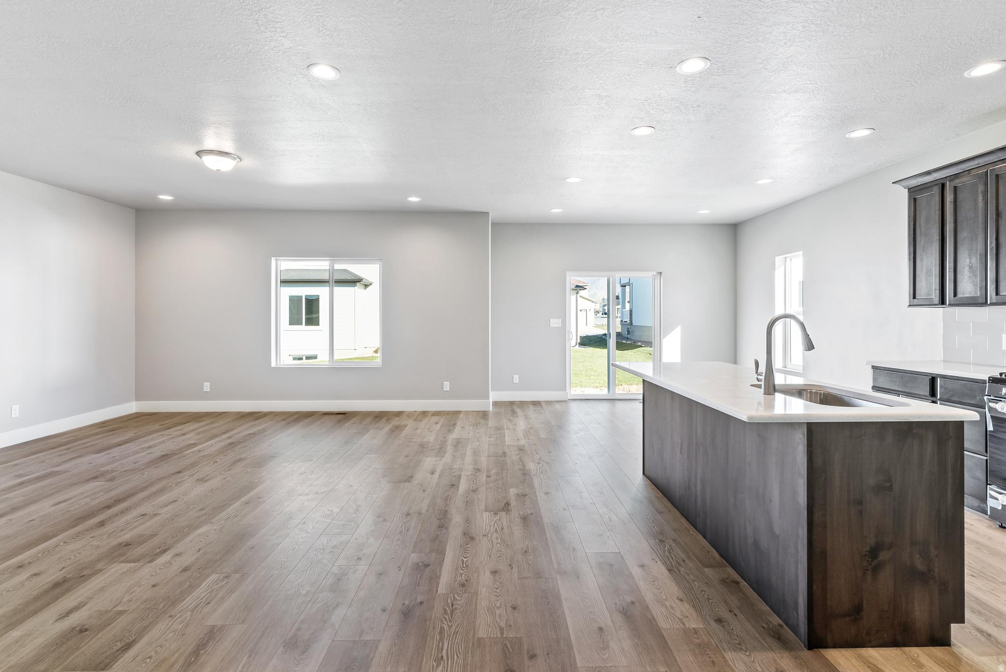 SUMMIT RIDGE THE HILLS - Residential