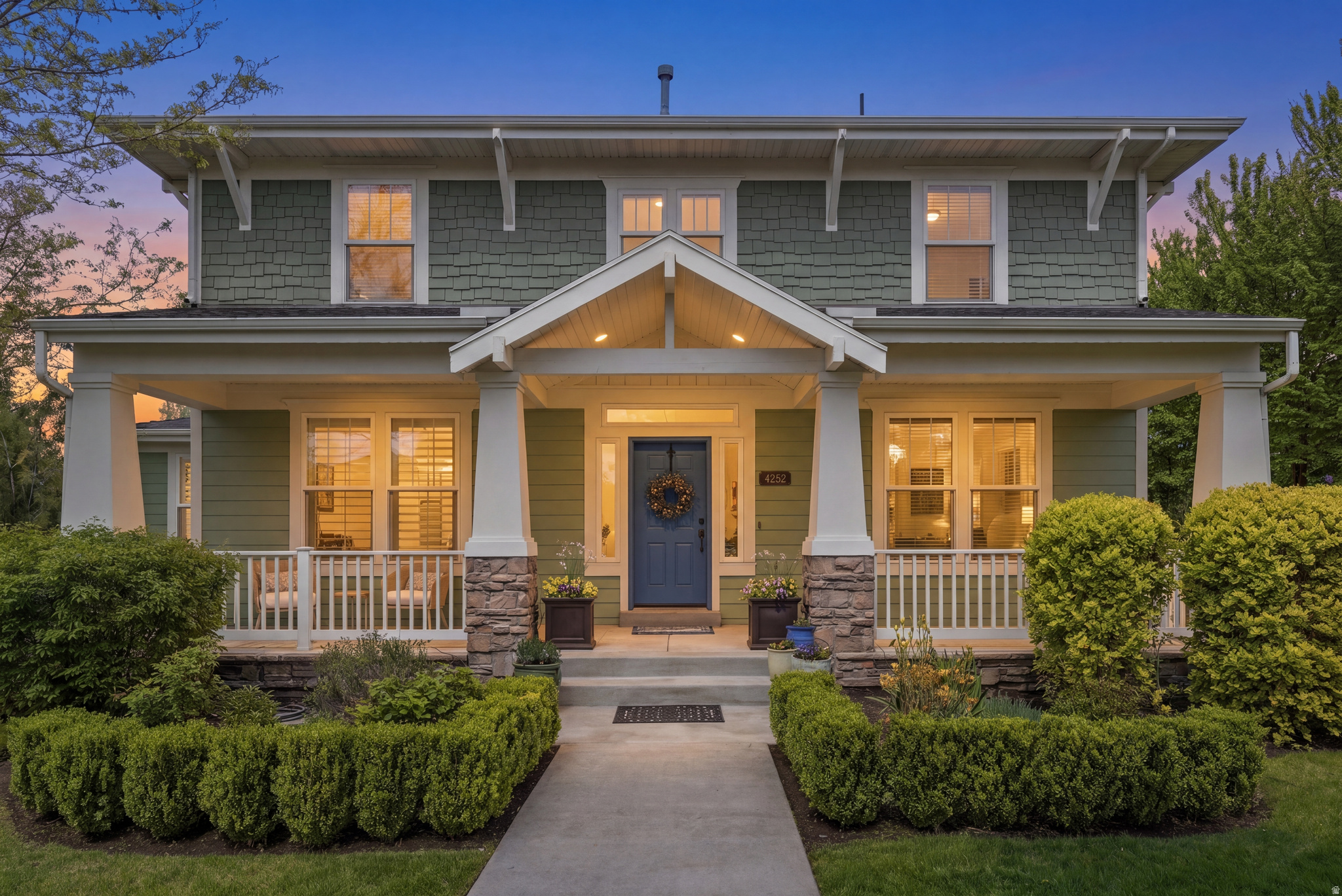 DAYBREAK - Residential