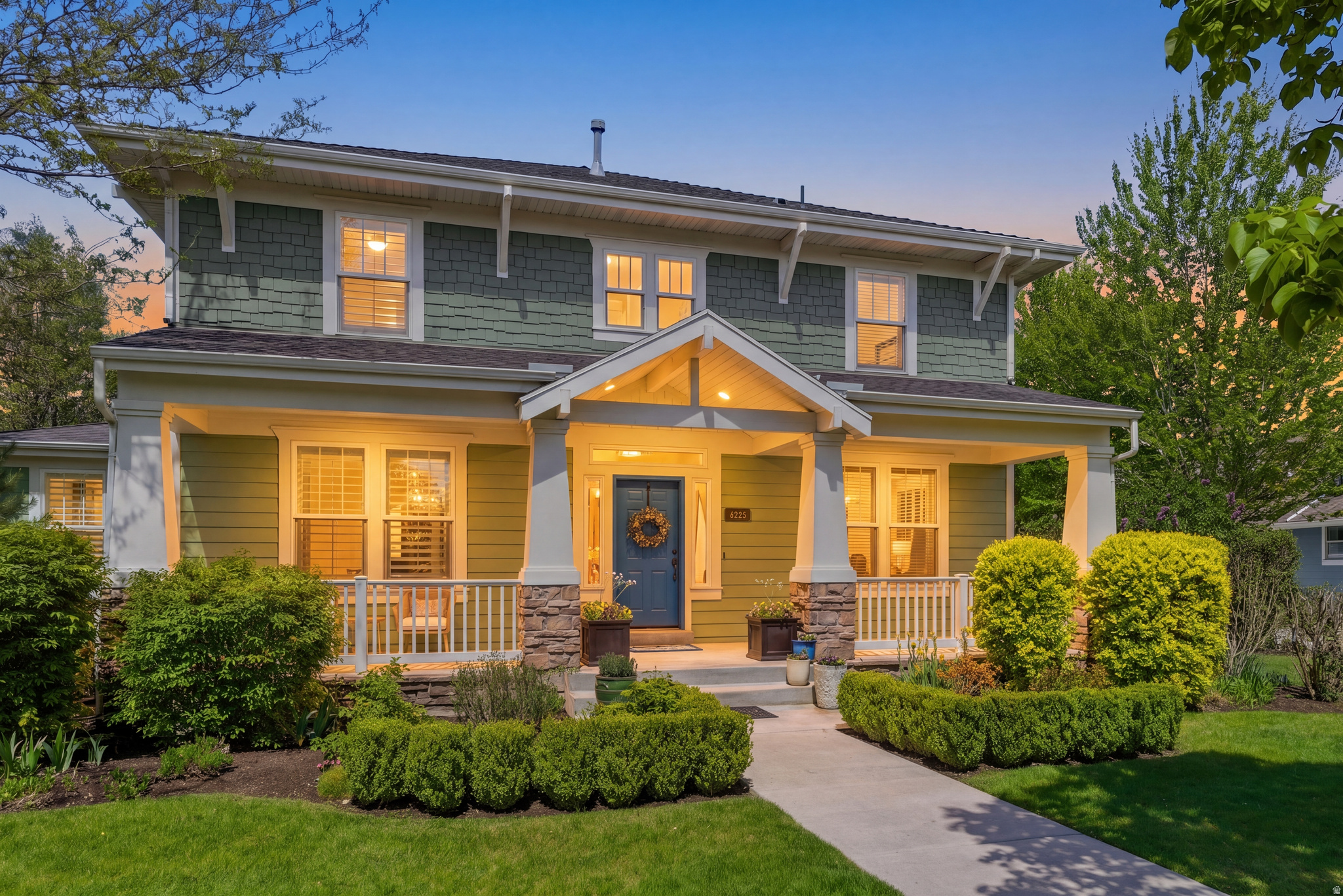 DAYBREAK - Residential