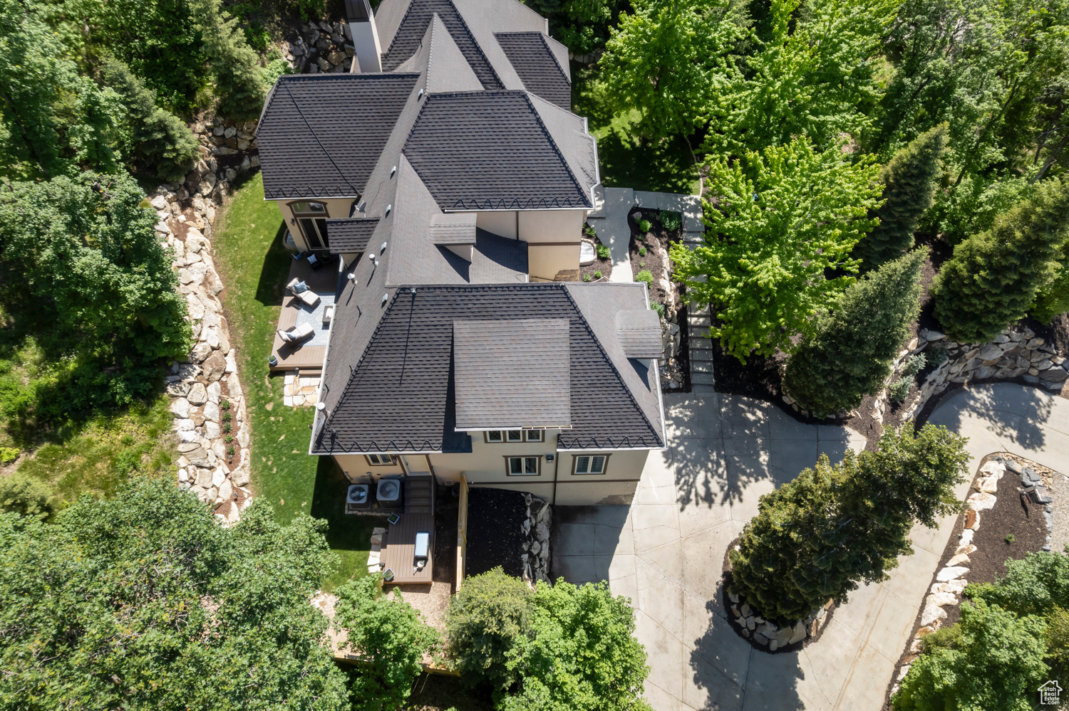 WOODLAND HILLS - Residential