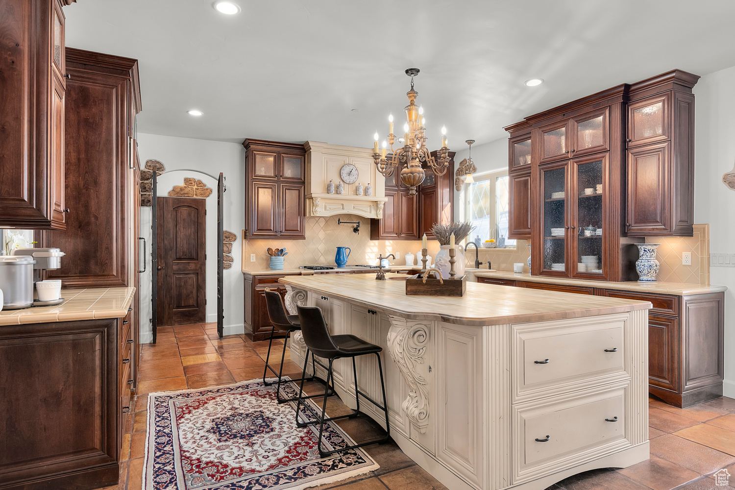 WOODLAND HILLS - Residential