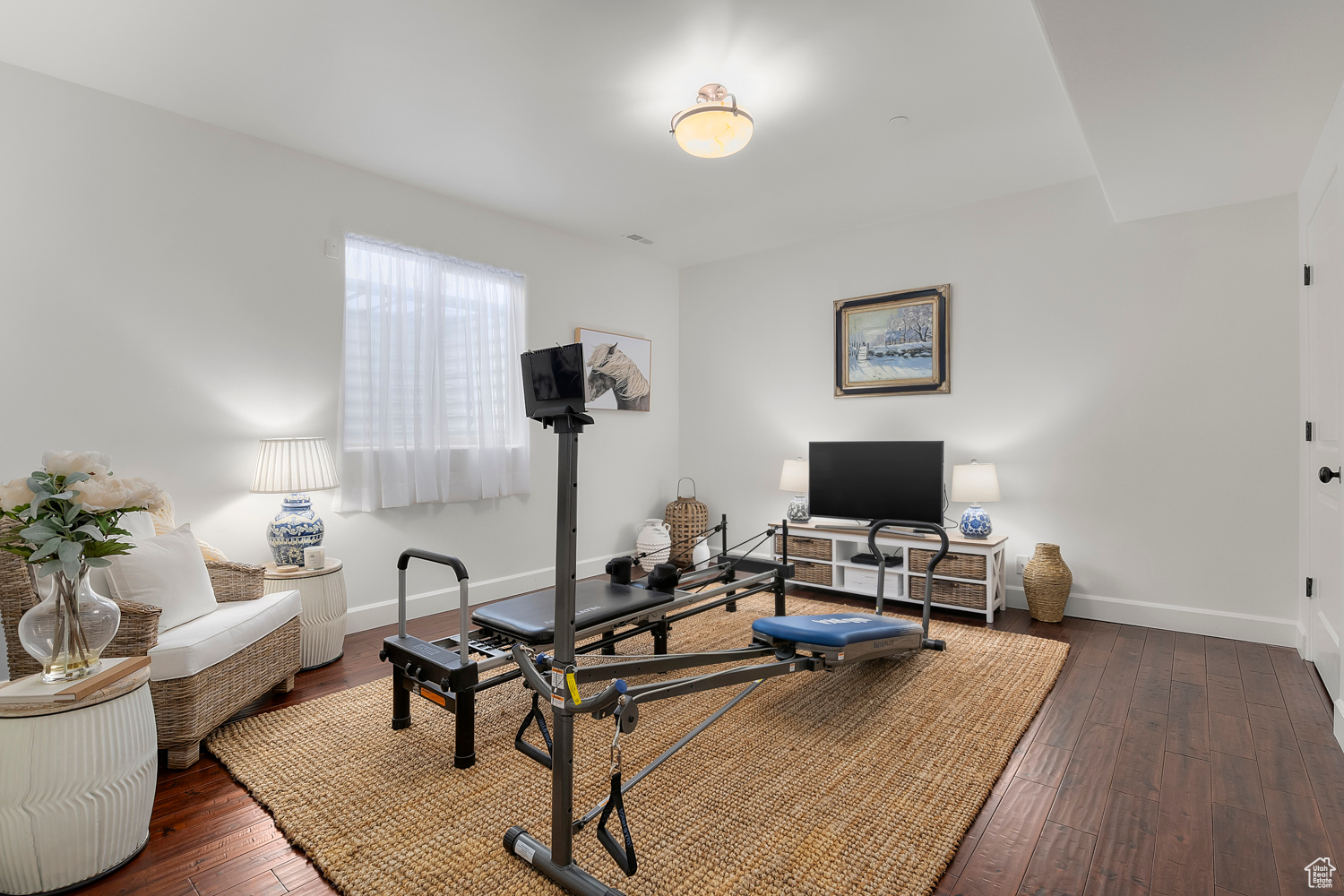 WOODLAND HILLS - Residential