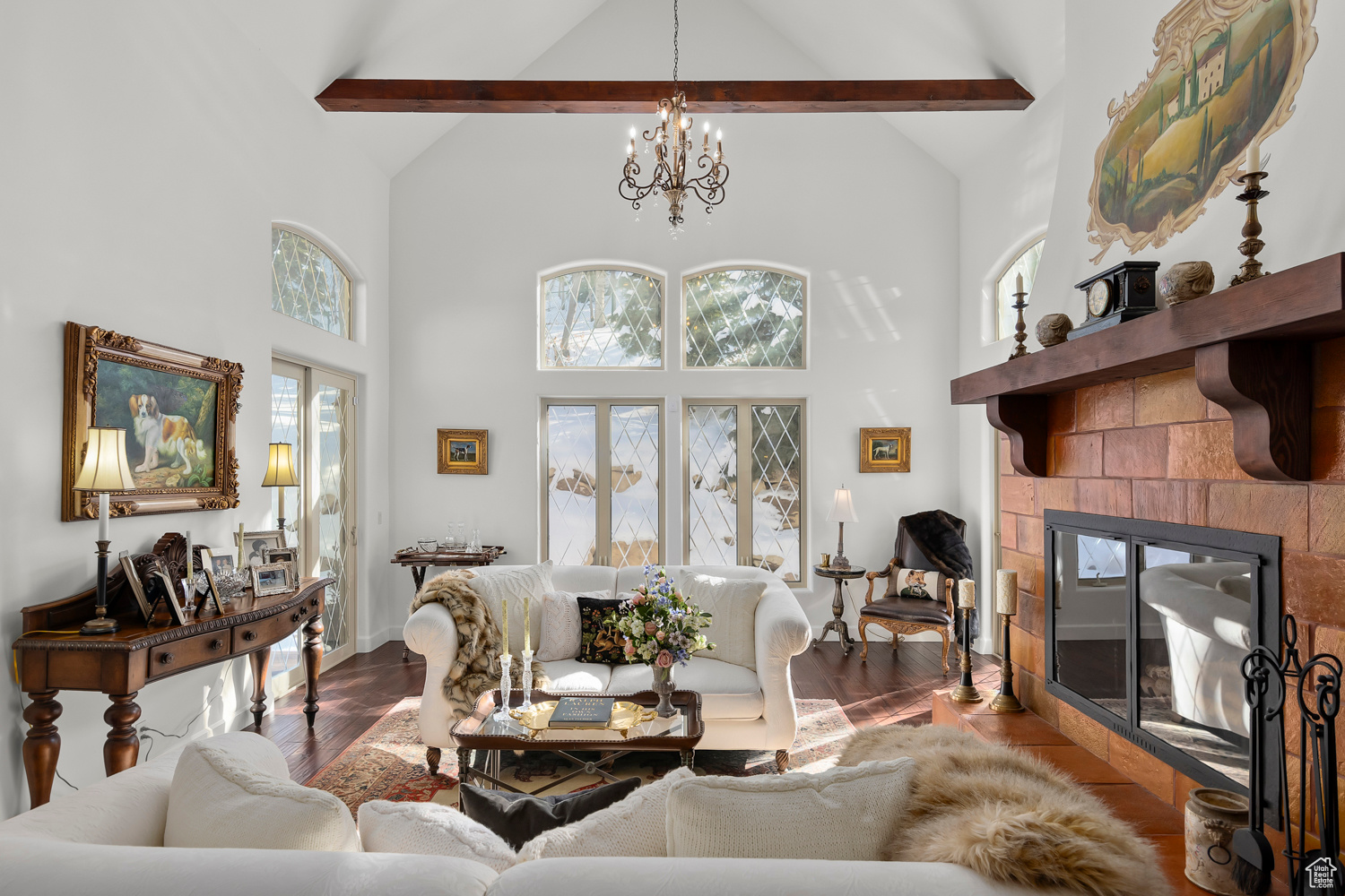 WOODLAND HILLS - Residential
