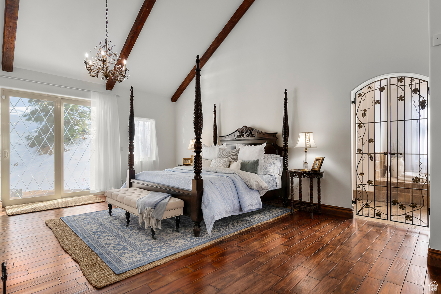 WOODLAND HILLS - Residential