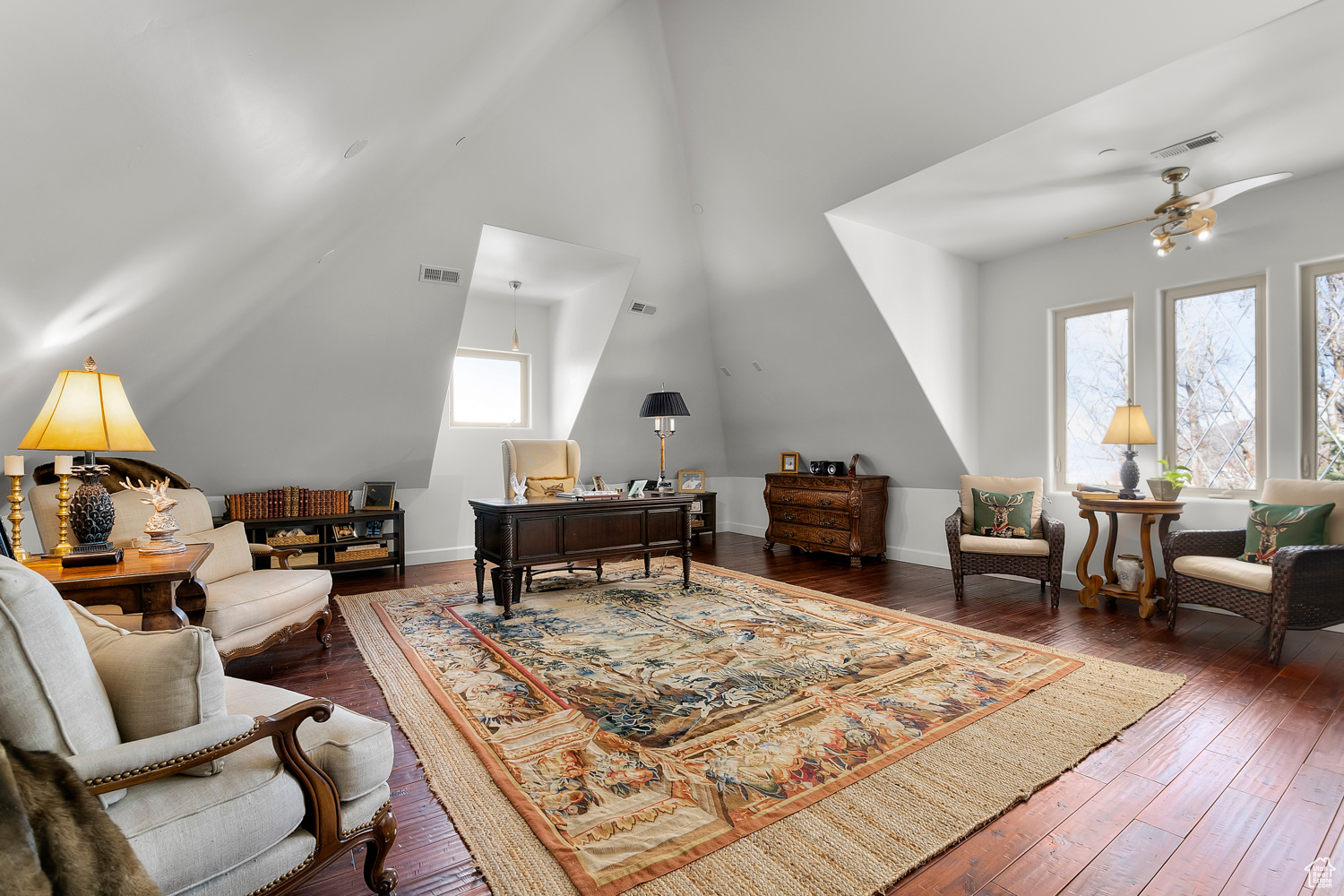 WOODLAND HILLS - Residential