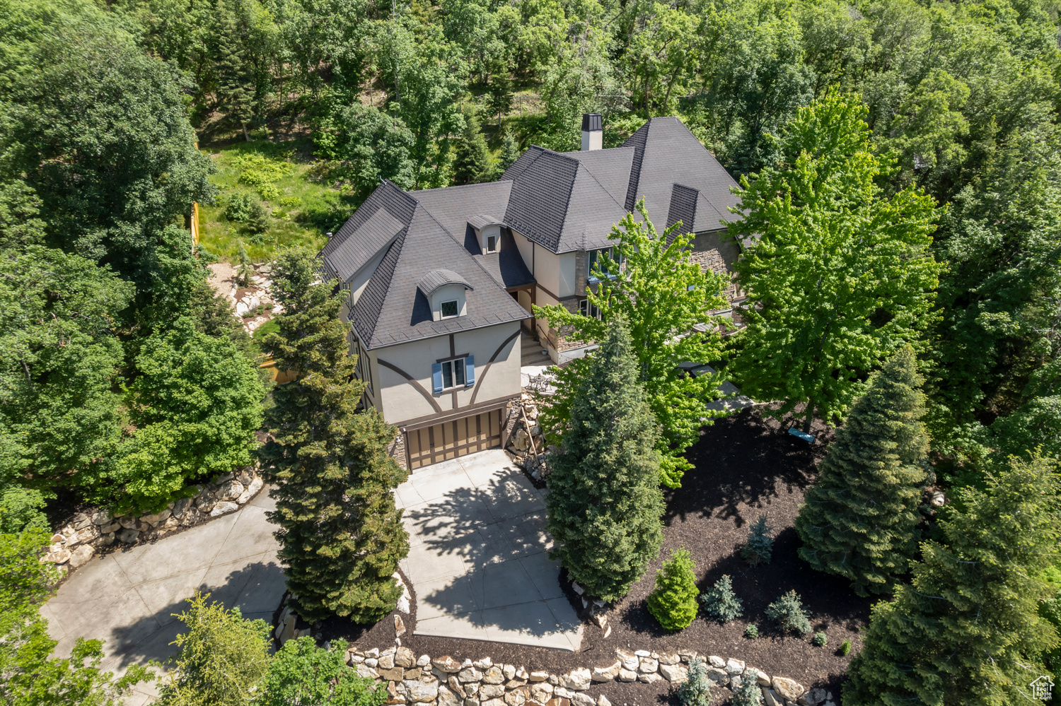 WOODLAND HILLS - Residential