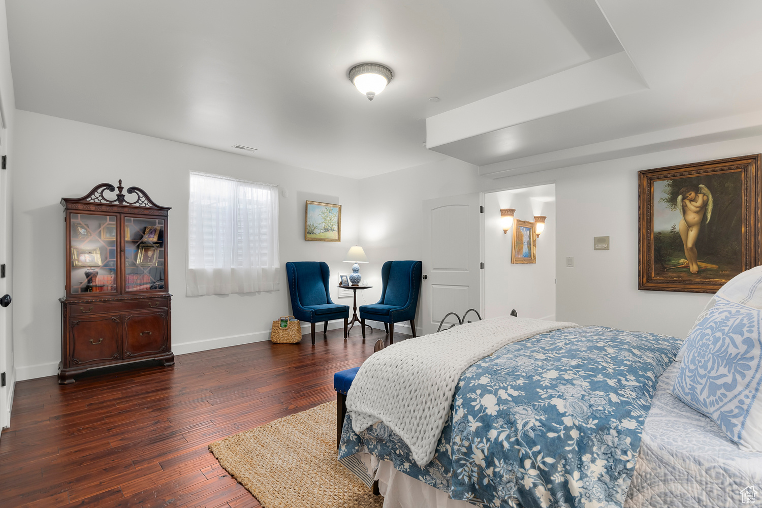 WOODLAND HILLS - Residential