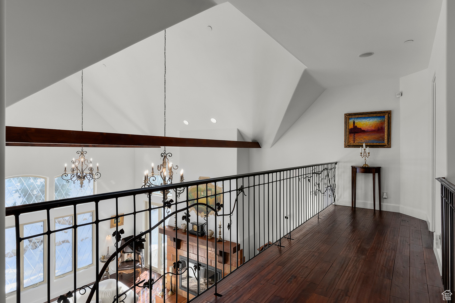 WOODLAND HILLS - Residential