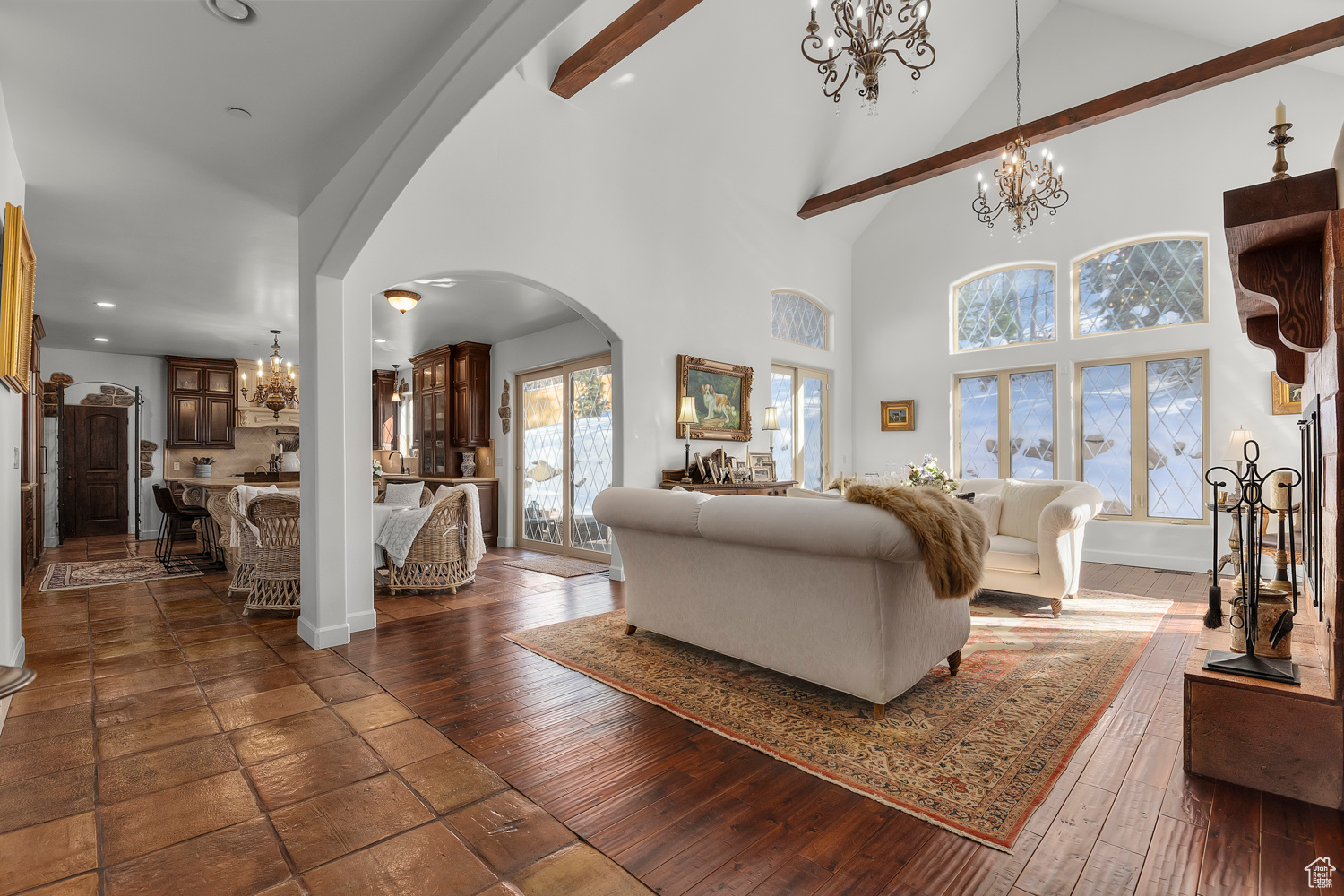 WOODLAND HILLS - Residential
