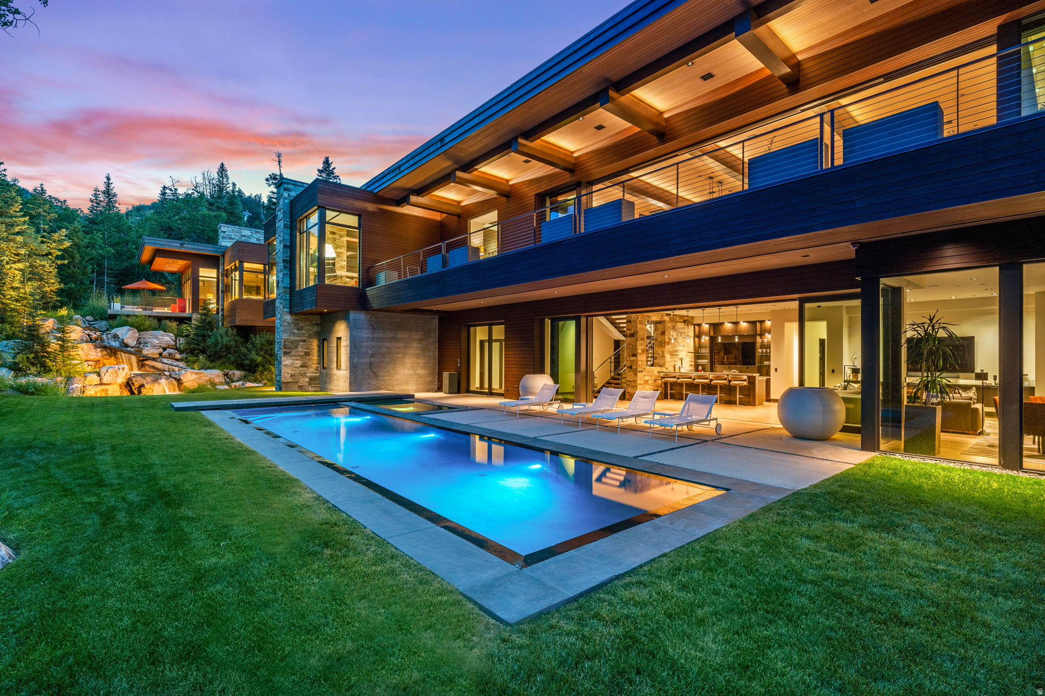 WHITE PINE RANCHES - Residential