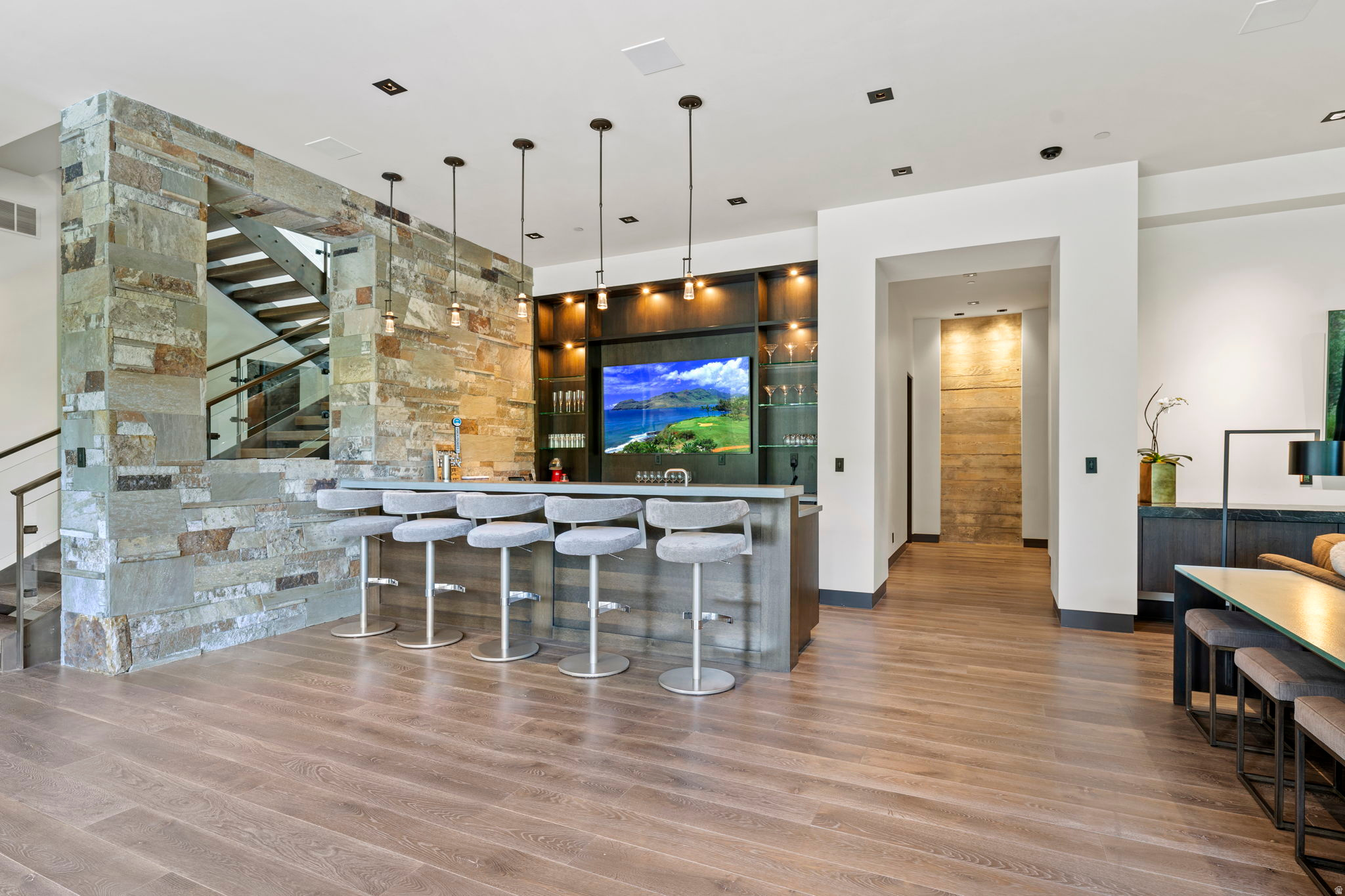 WHITE PINE RANCHES - Residential
