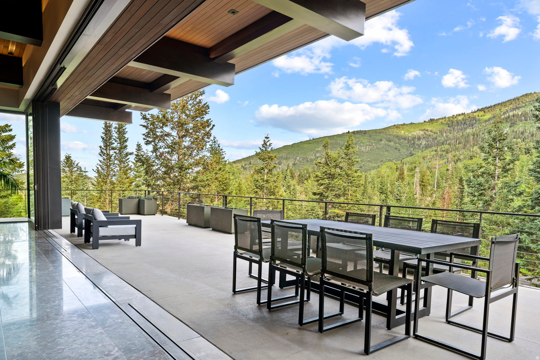 WHITE PINE RANCHES - Residential