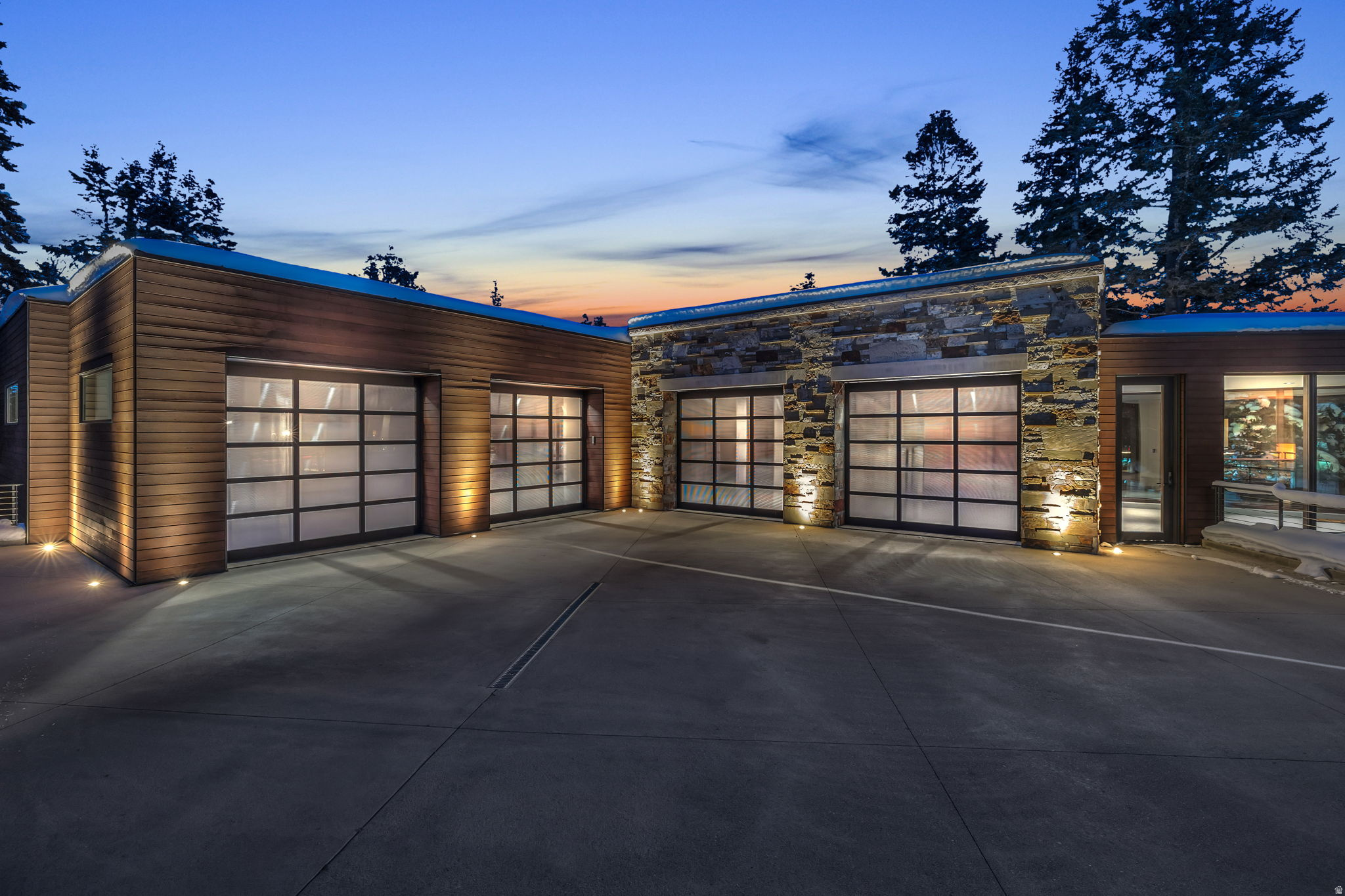 WHITE PINE RANCHES - Residential