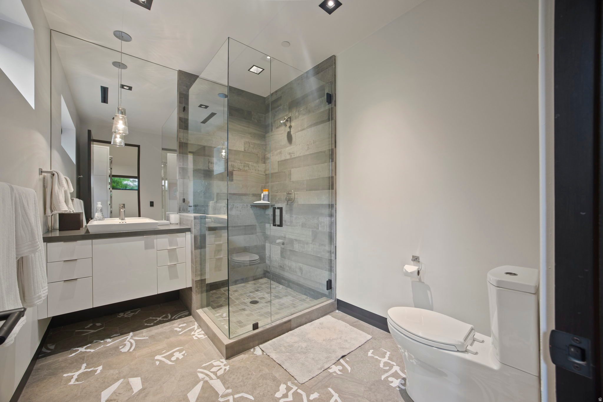 WHITE PINE RANCHES - Residential
